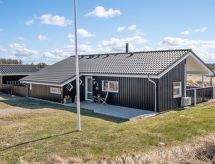 Vakantiehuis Caro in Hirtshals – 807m van zee met sauna en ruim speelterrein - thumbnail 1