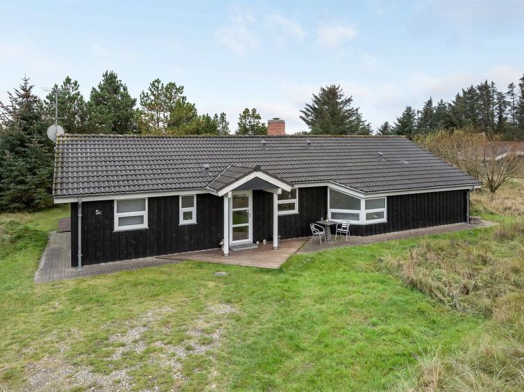 Search and Stay destination Hirtshals, Denmark from . "Carlina" - 800m from the sea in NW Jutland