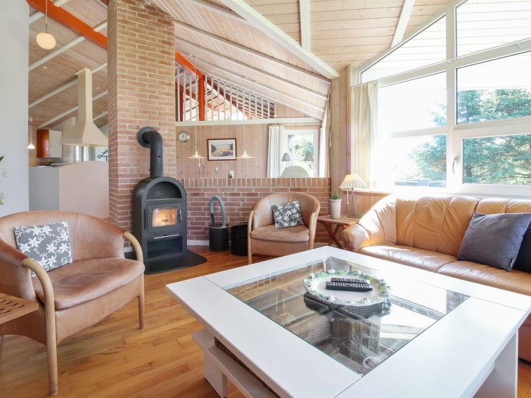 Search and Stay destination Hirtshals, Denmark from . "Carlina" - 800m from the sea in NW Jutland