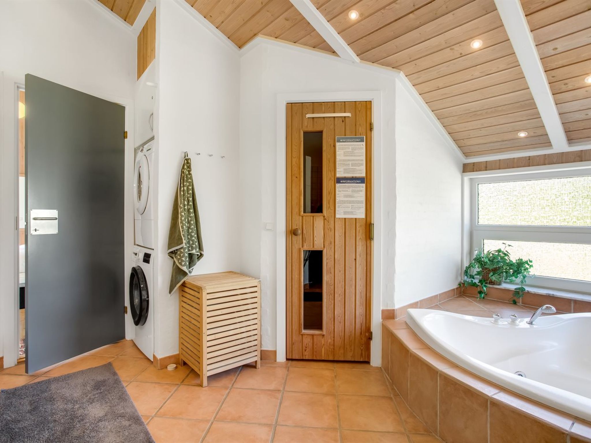 "Winder" - 1.3km from the sea - Binnen