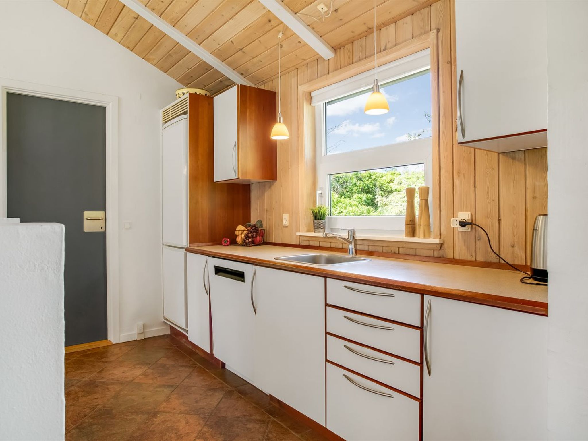 "Winder" - 1.3km from the sea - Binnen