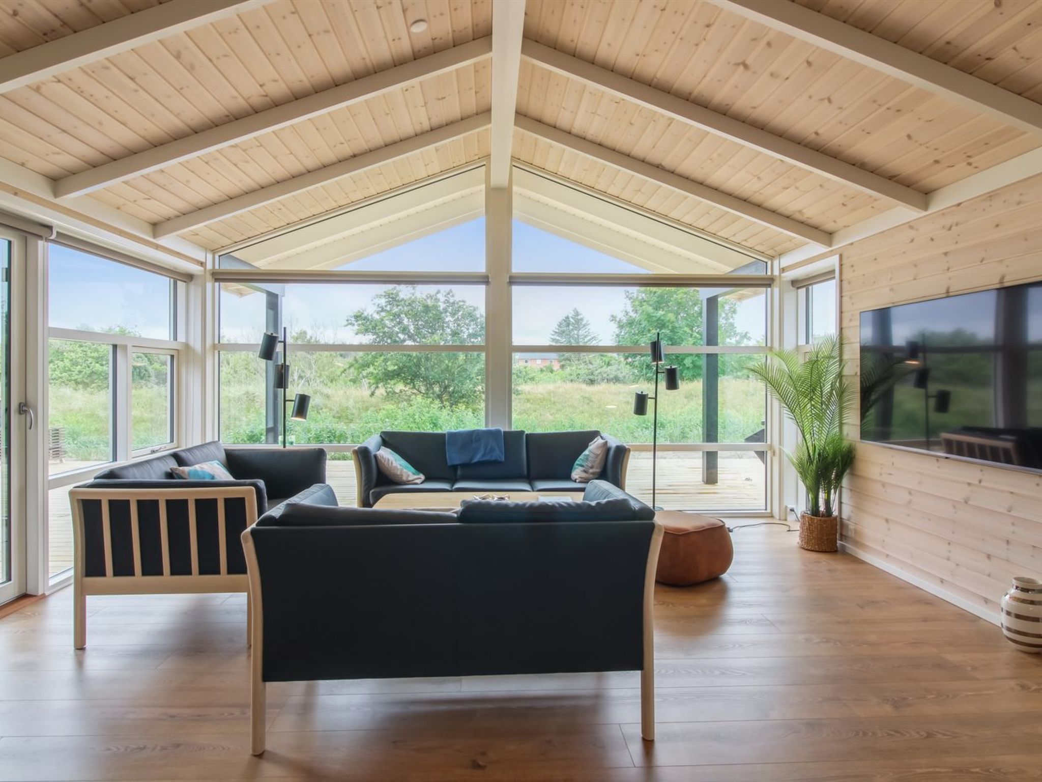 "Heriest" - 1.2km from the sea - Drinnen