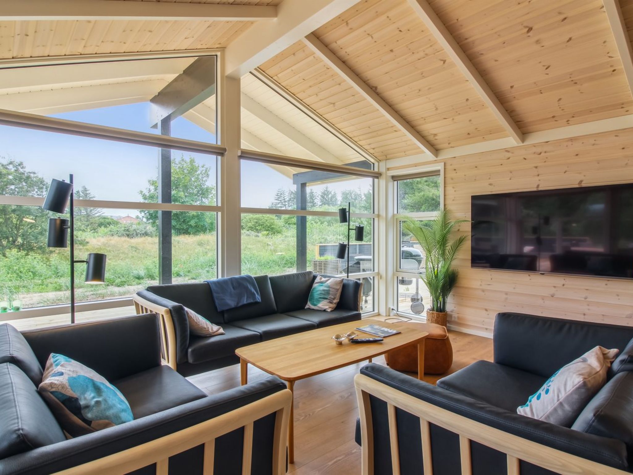 "Heriest" - 1.2km from the sea