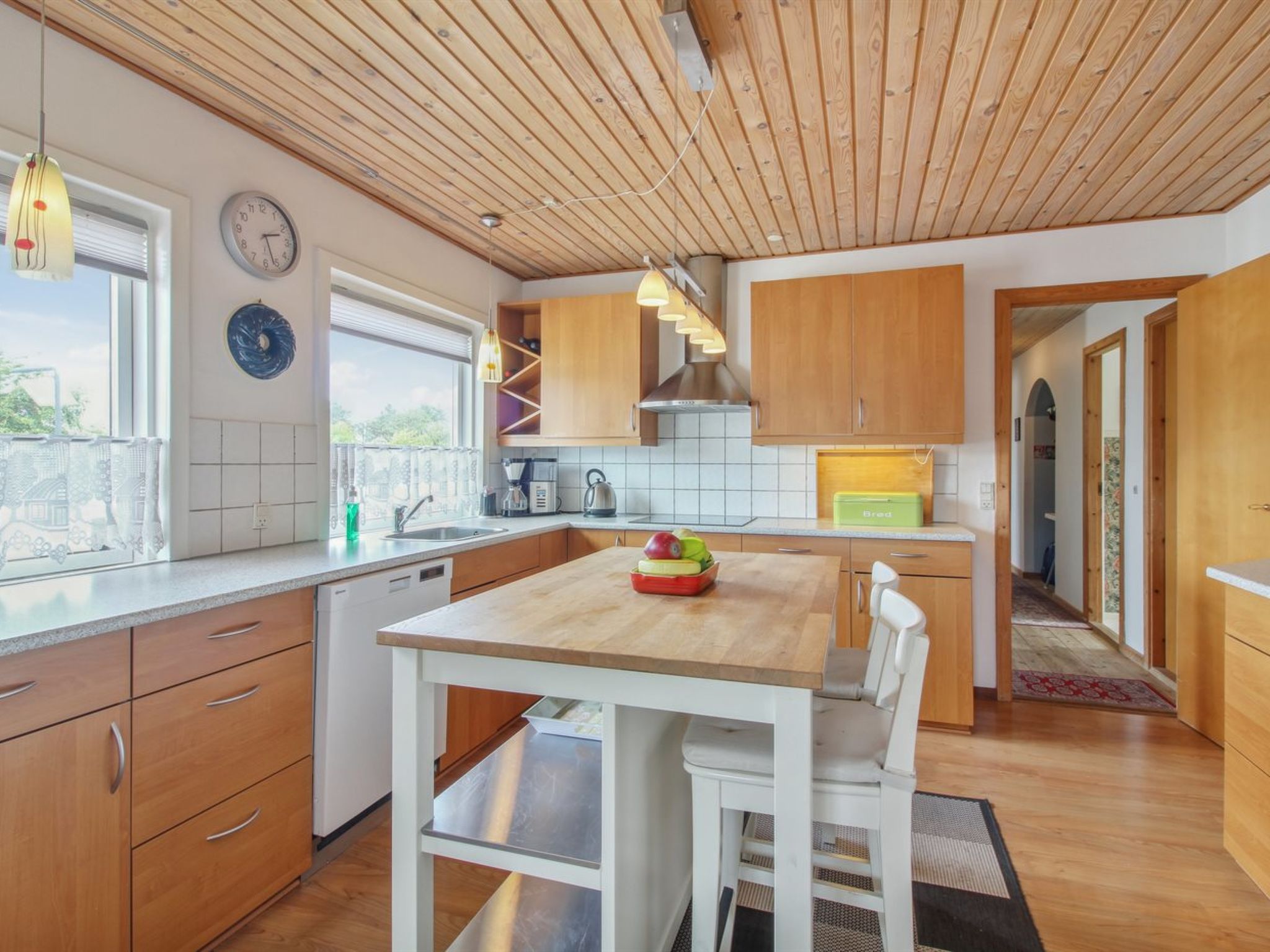 "Ellanor" - 1.4km from the sea-Binnen