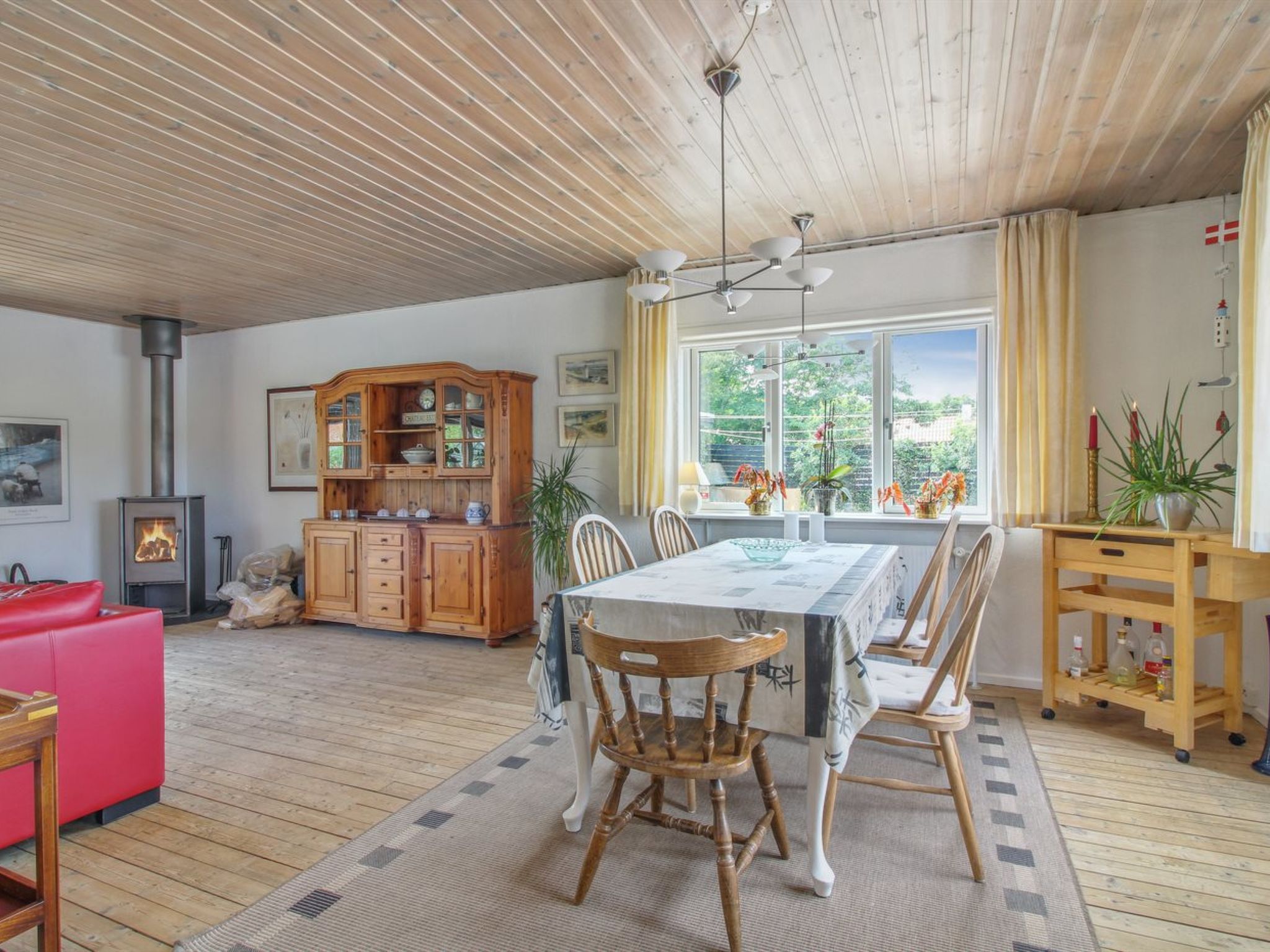 "Ellanor" - 1.4km from the sea-Binnen