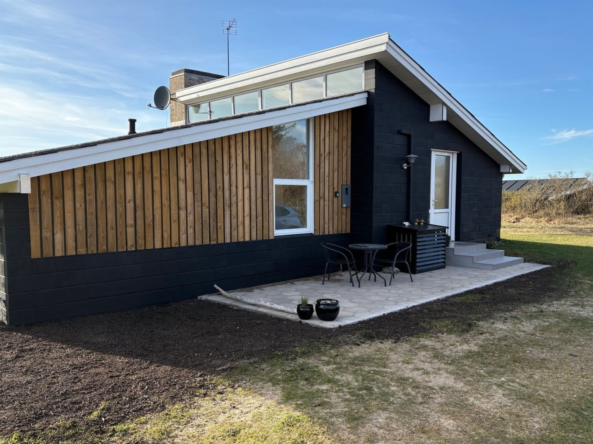"Hansen" - 600m from the sea