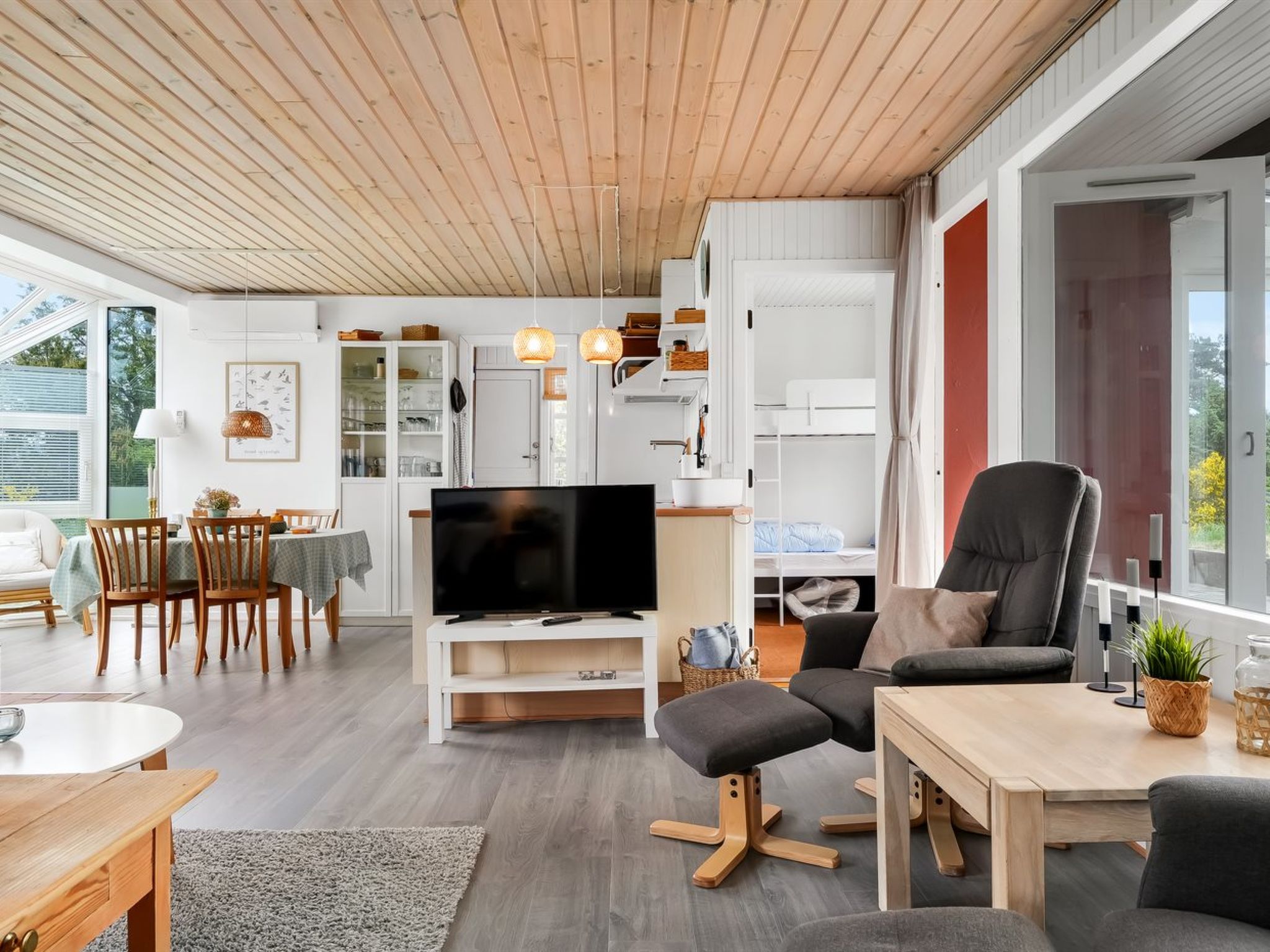 "Kaare" - 250m from the sea - Binnen