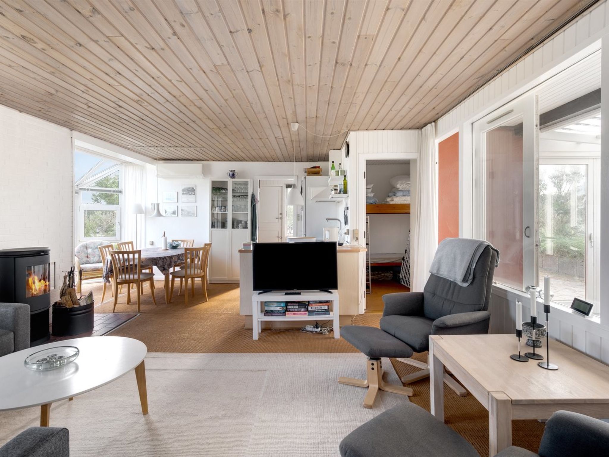 "Kaare" - 250m from the sea-Binnen