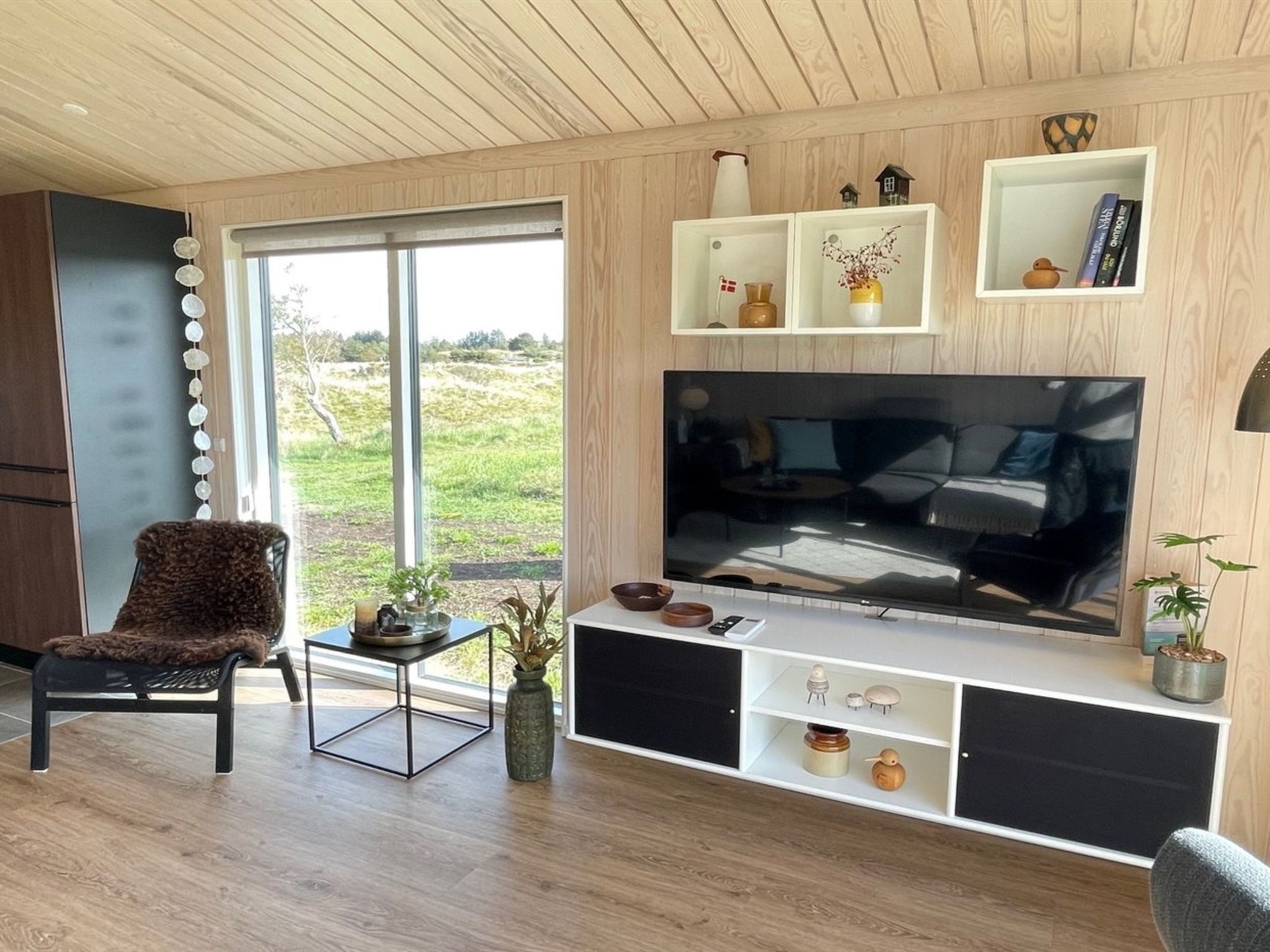"Hinda" - 1.2km from the sea - Drinnen