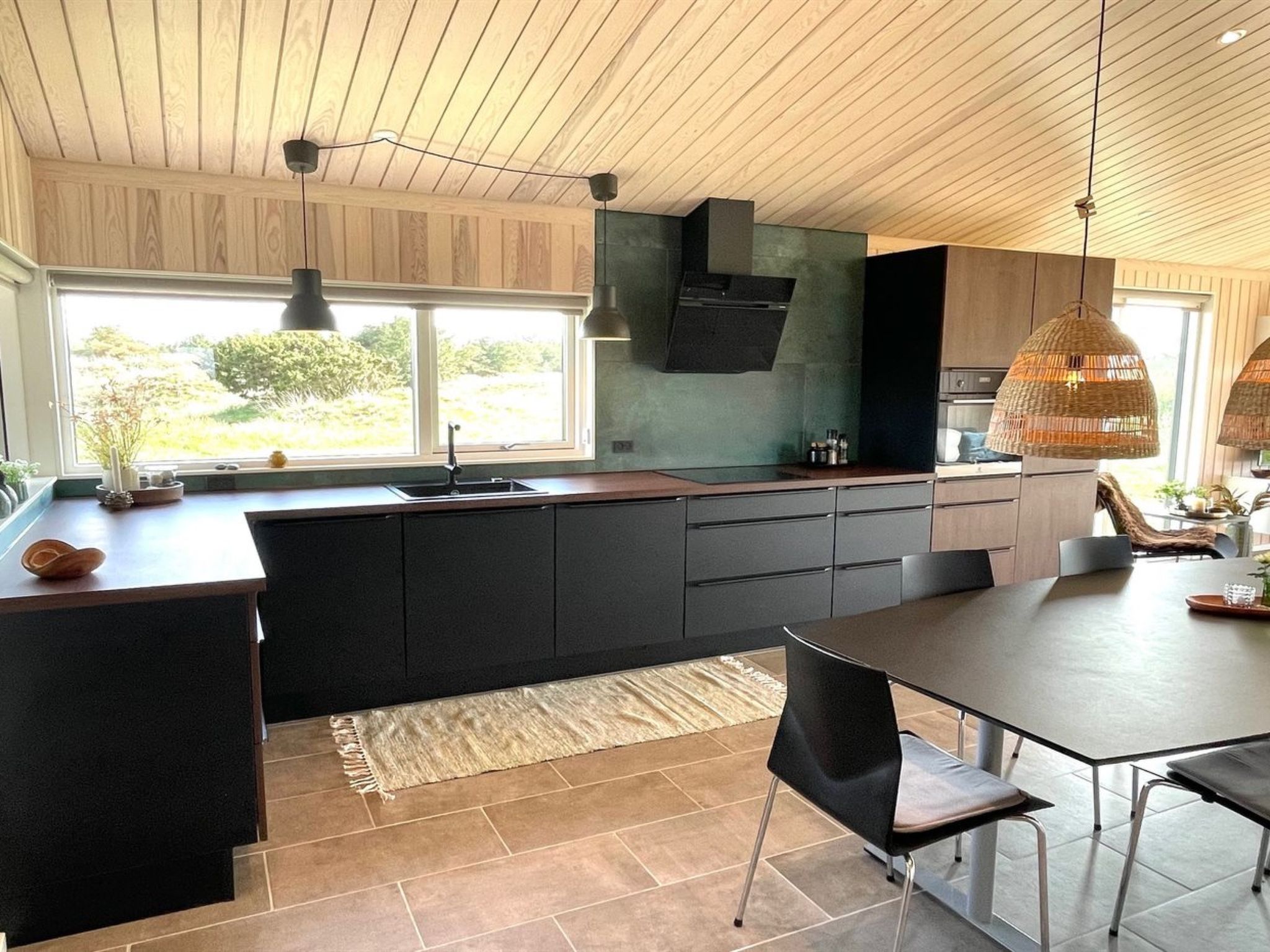 "Hinda" - 1.2km from the sea - Drinnen