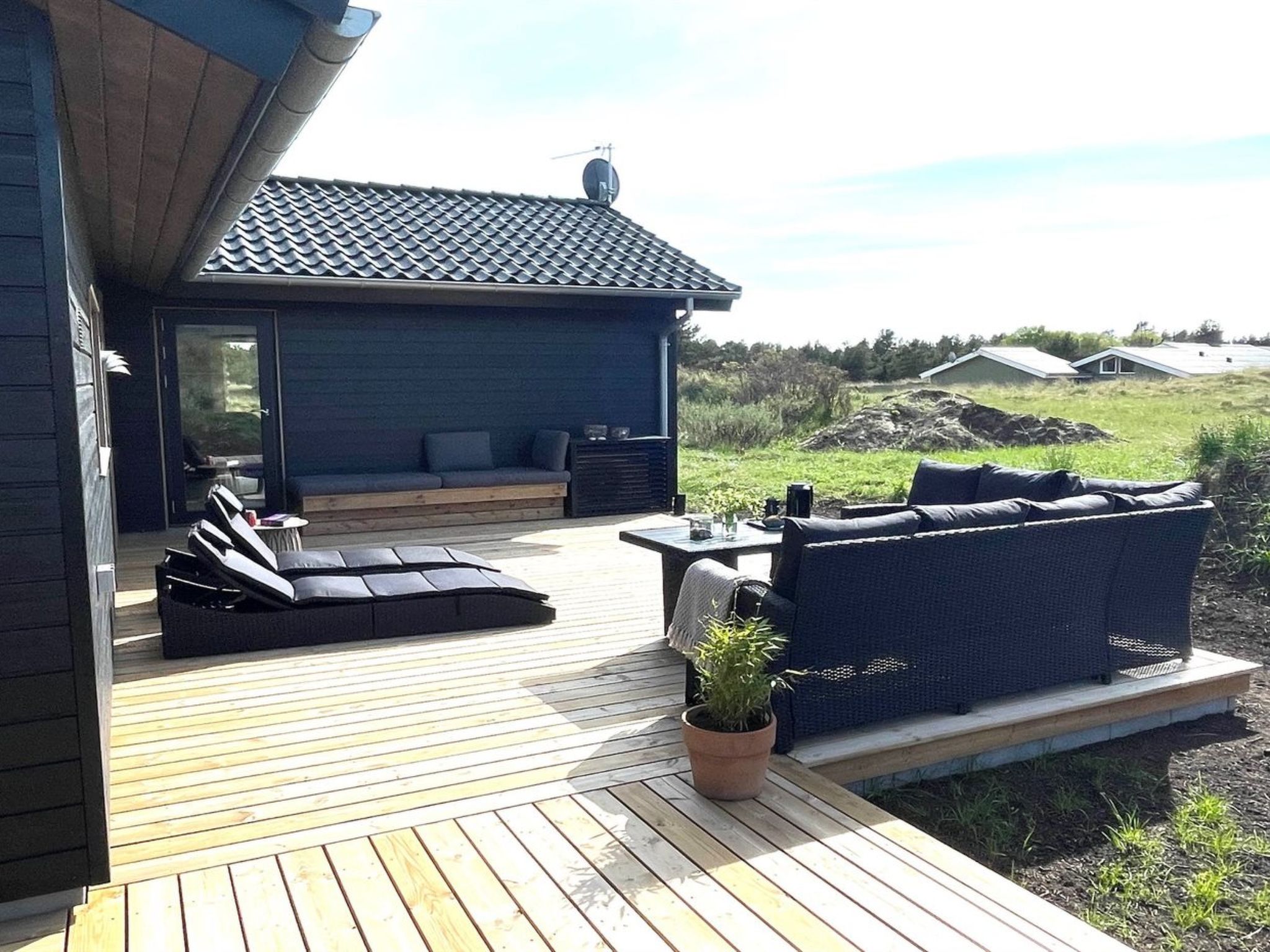 "Hinda" - 1.2km from the sea-Buiten