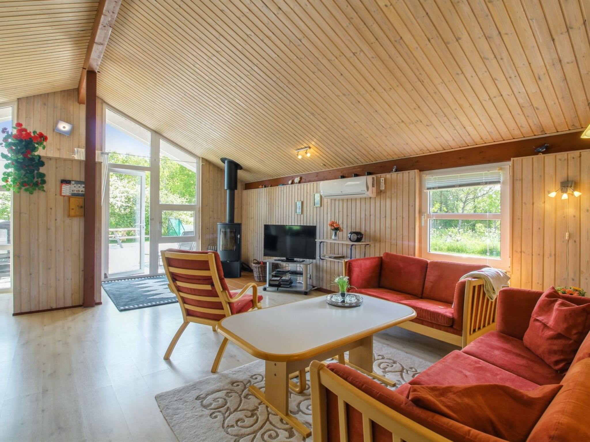 "Menka" - 1.3km from the sea - Binnen