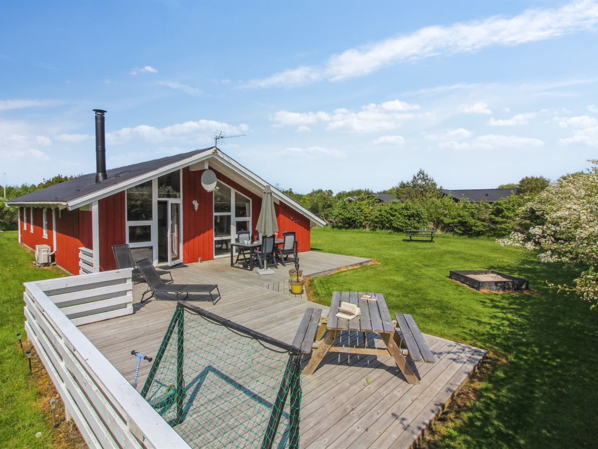 "Menka" - 1.3km from the sea - Buiten