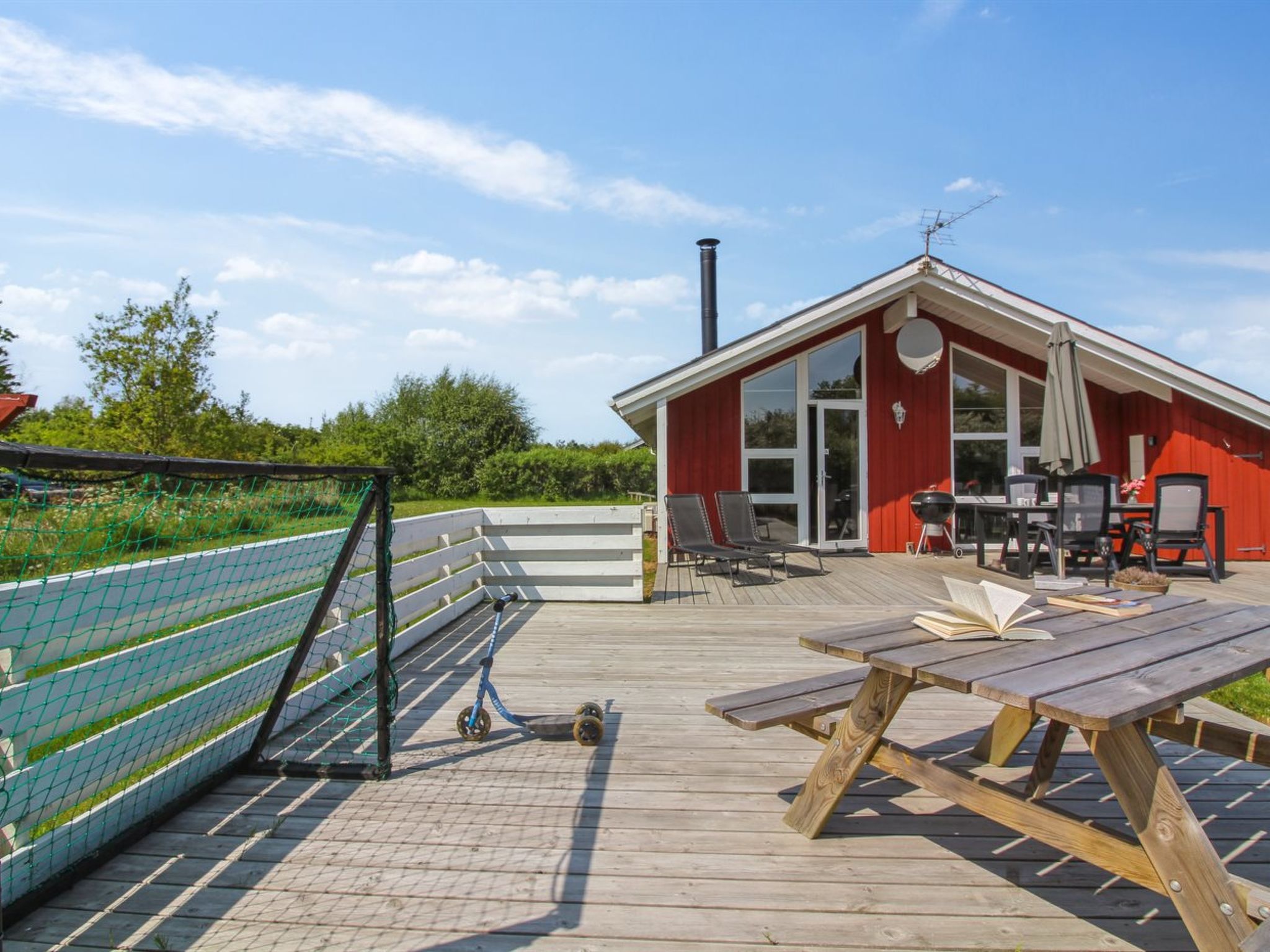 "Menka" - 1.3km from the sea - Buiten