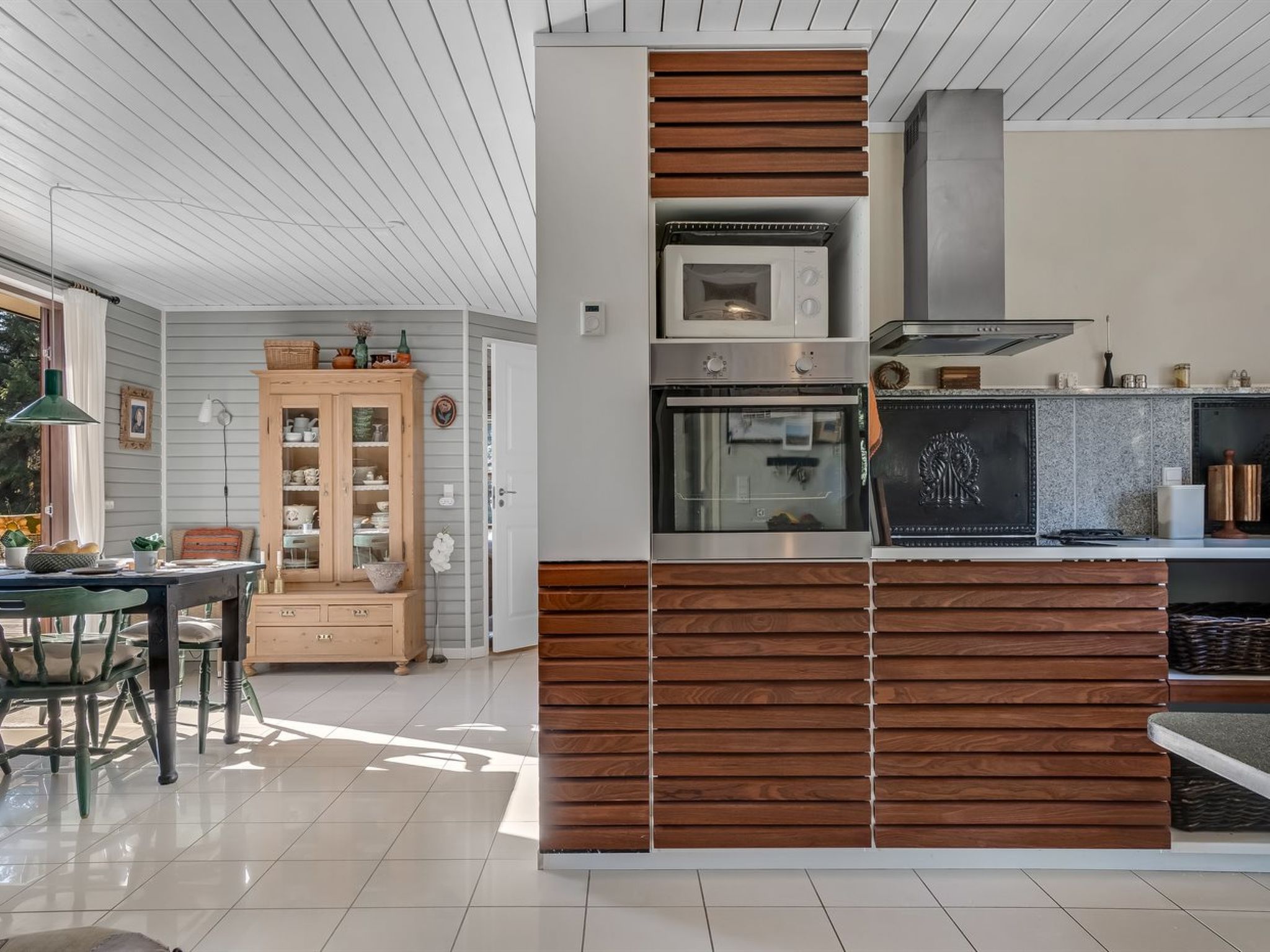 "Marla" - 1.1km from the sea - Drinnen