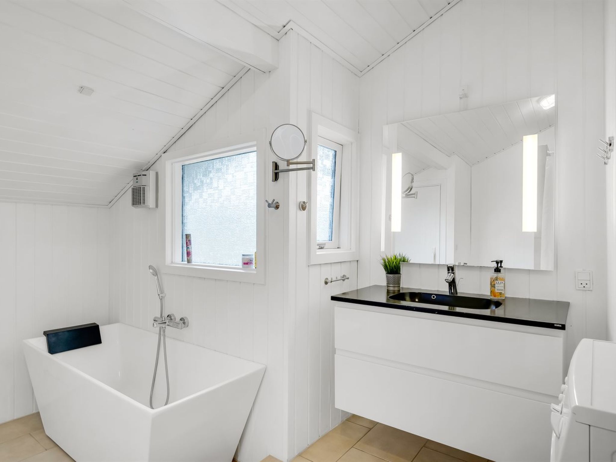 "Bothilda" - 660m from the sea - Drinnen