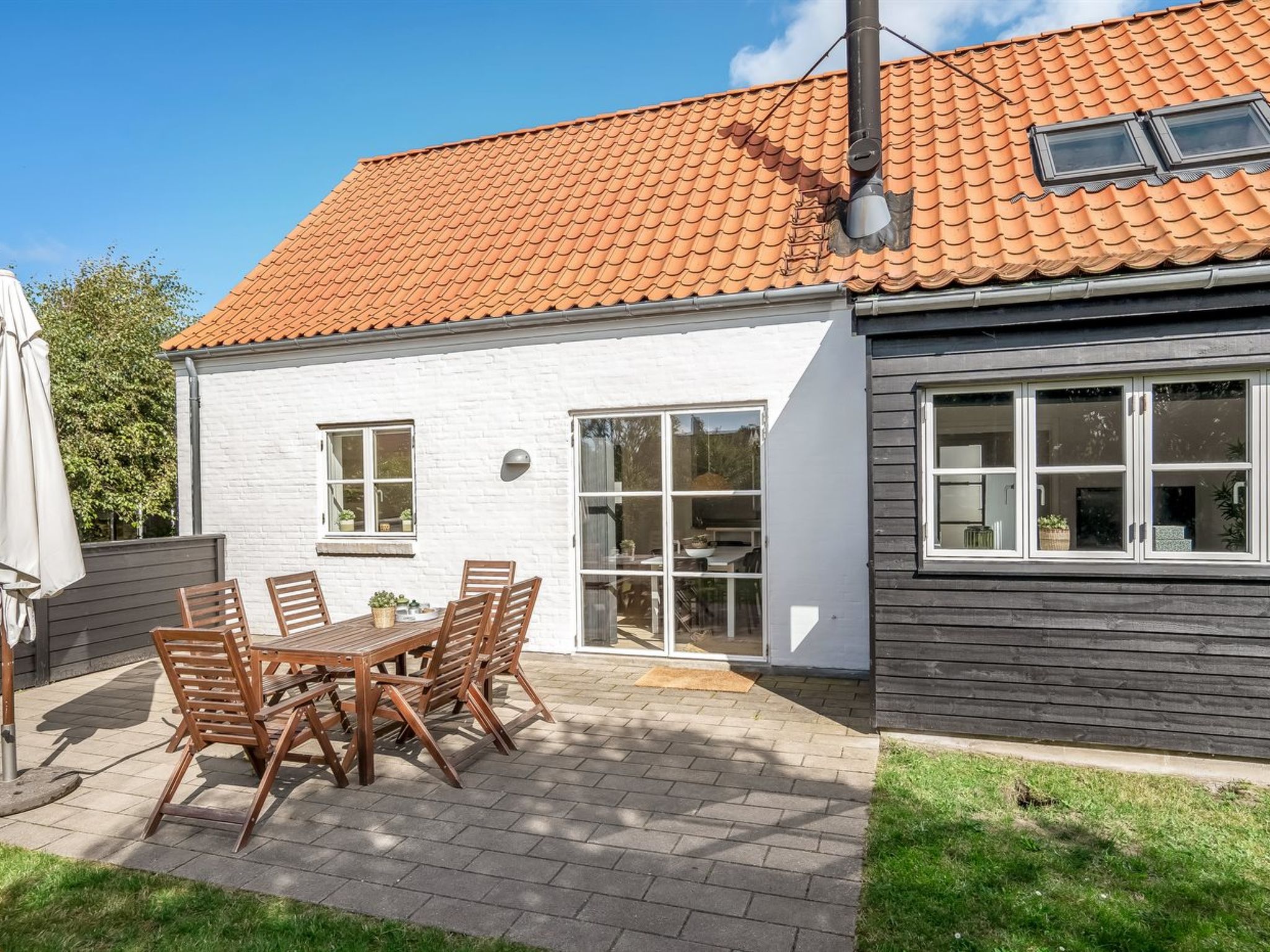 "Marijanne" - 500m from the sea - Outside
