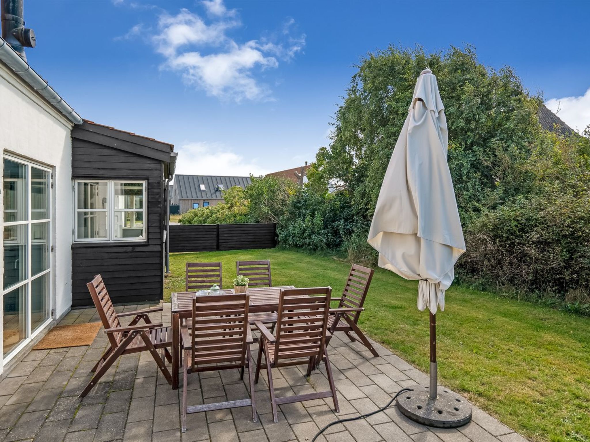 "Marijanne" - 500m from the sea - Outside