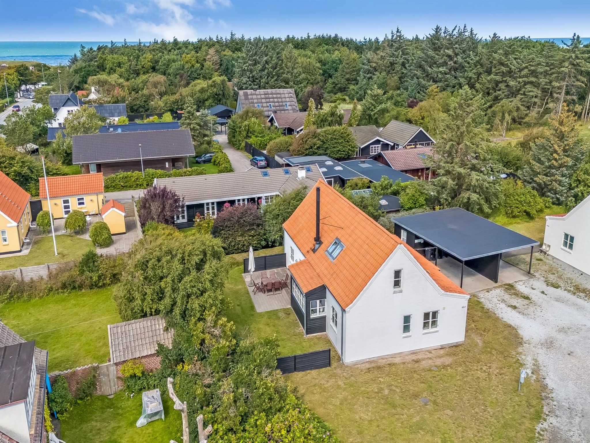 "Marijanne" - 500m from the sea - Outside