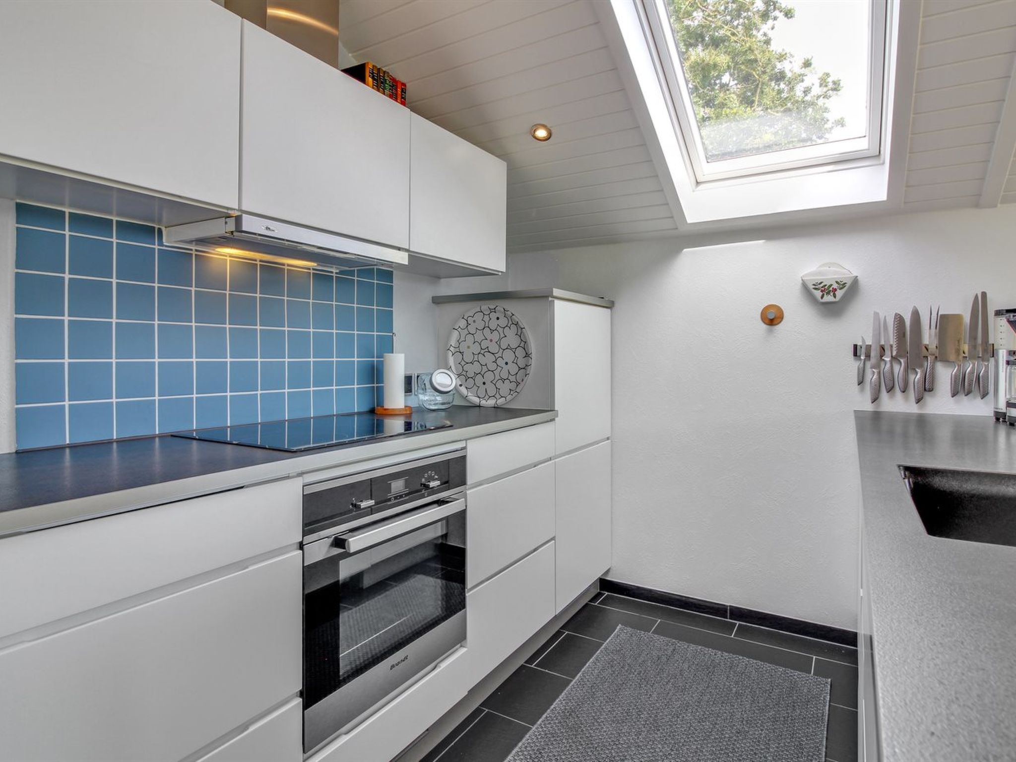 "Harmen" - 1.1km from the sea