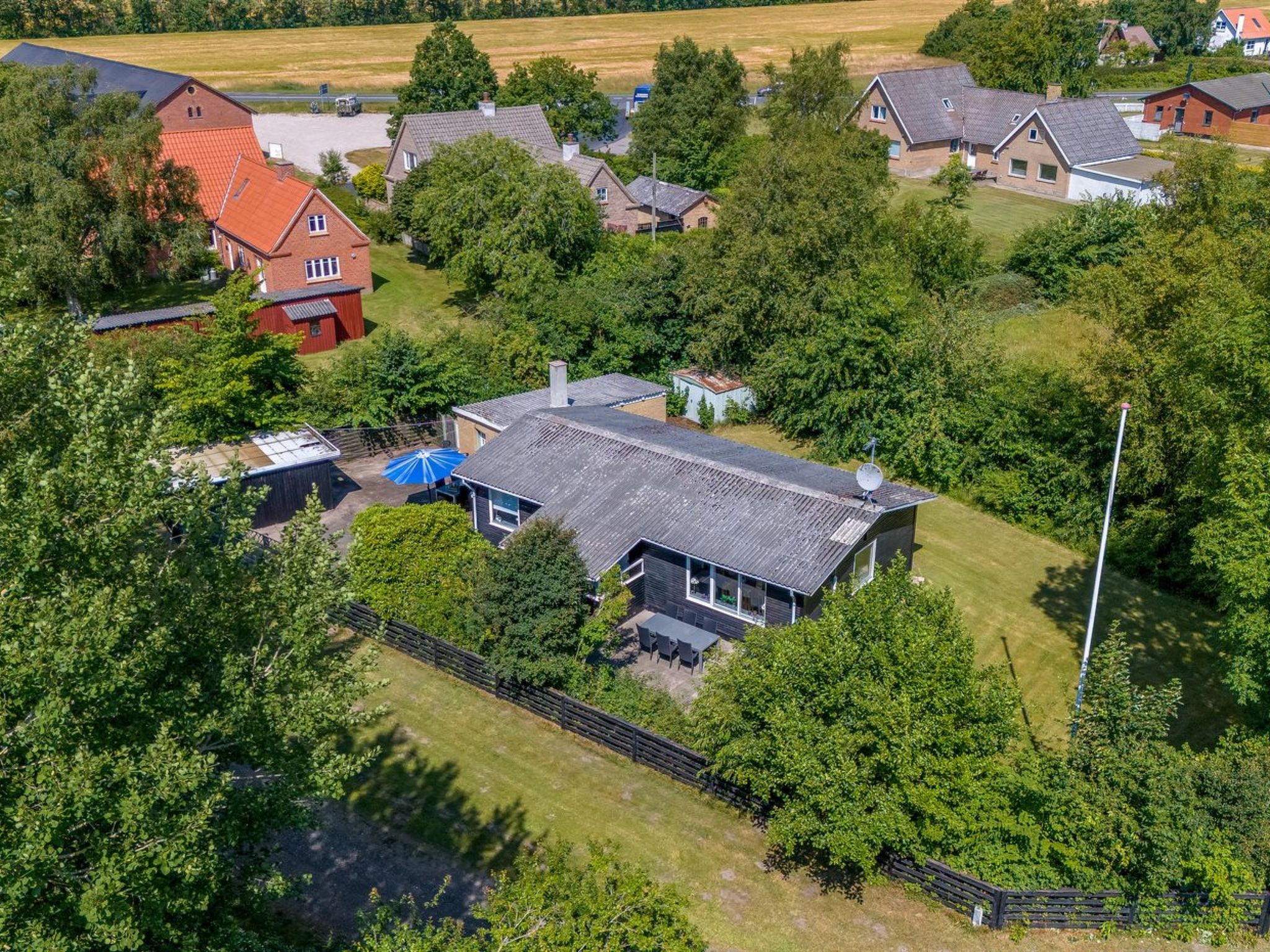 "France" - 5km from the sea-Buiten