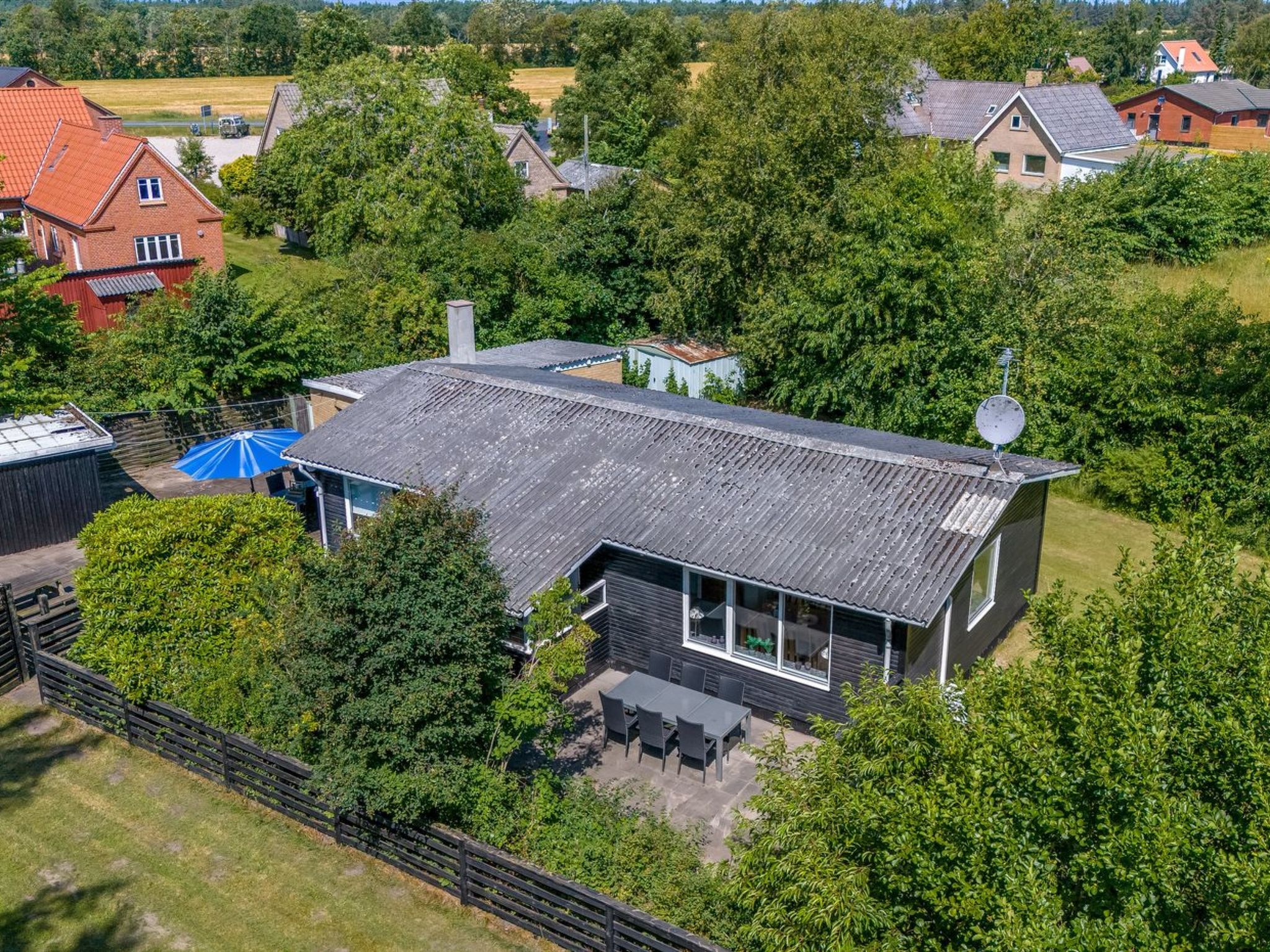 "France" - 5km from the sea-Buiten