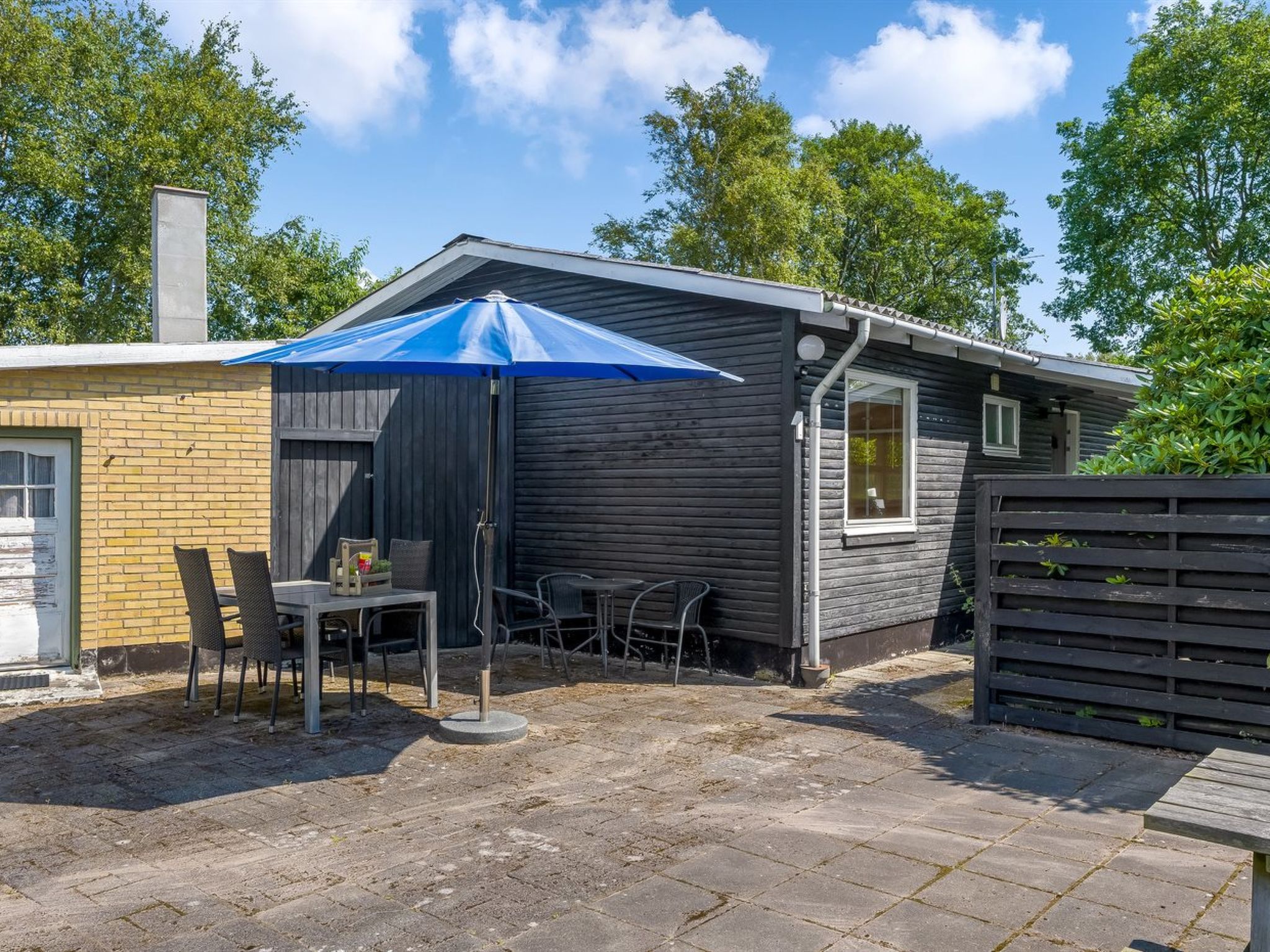 "France" - 5km from the sea - Buiten