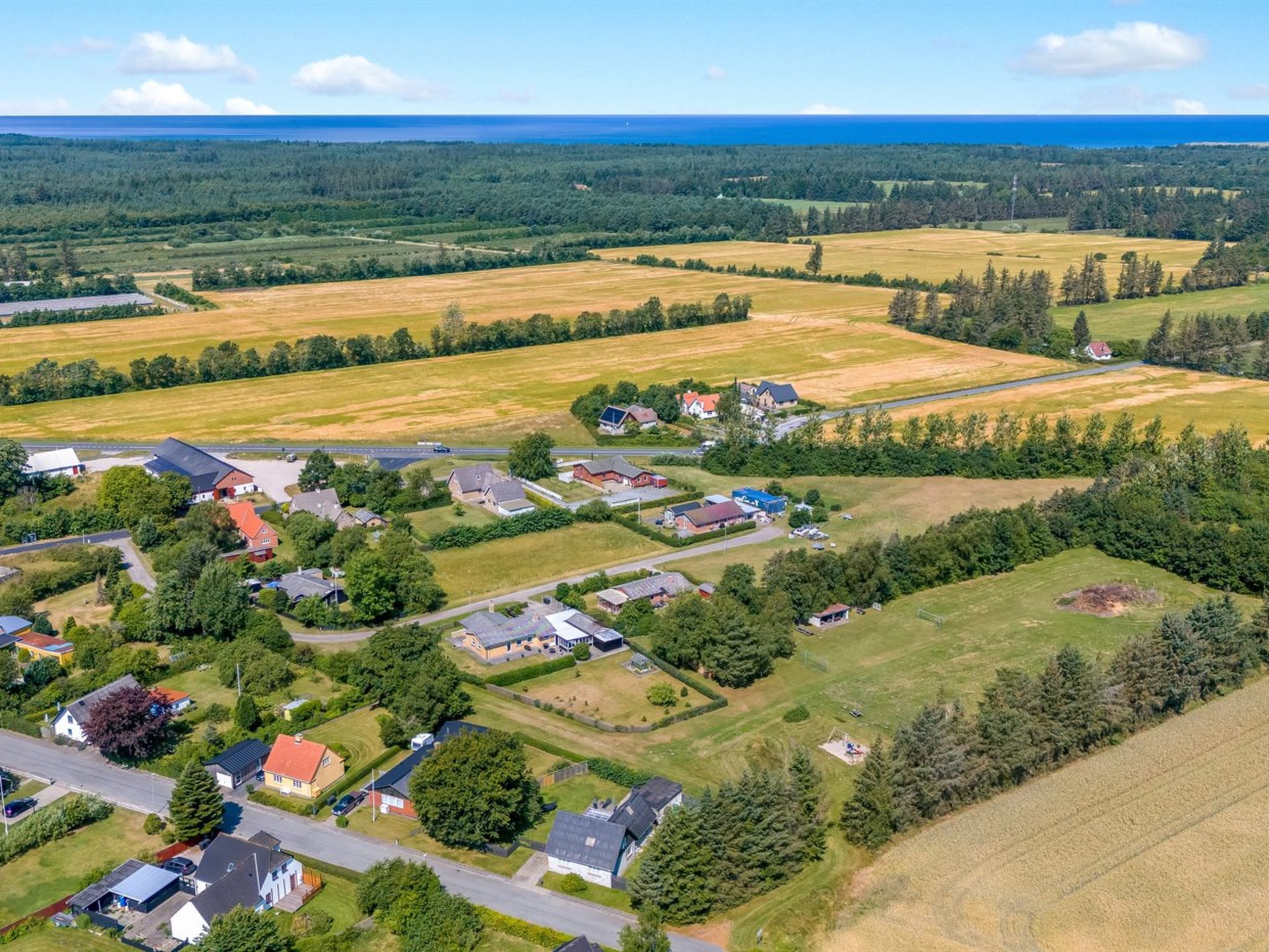 "France" - 5km from the sea - Buiten