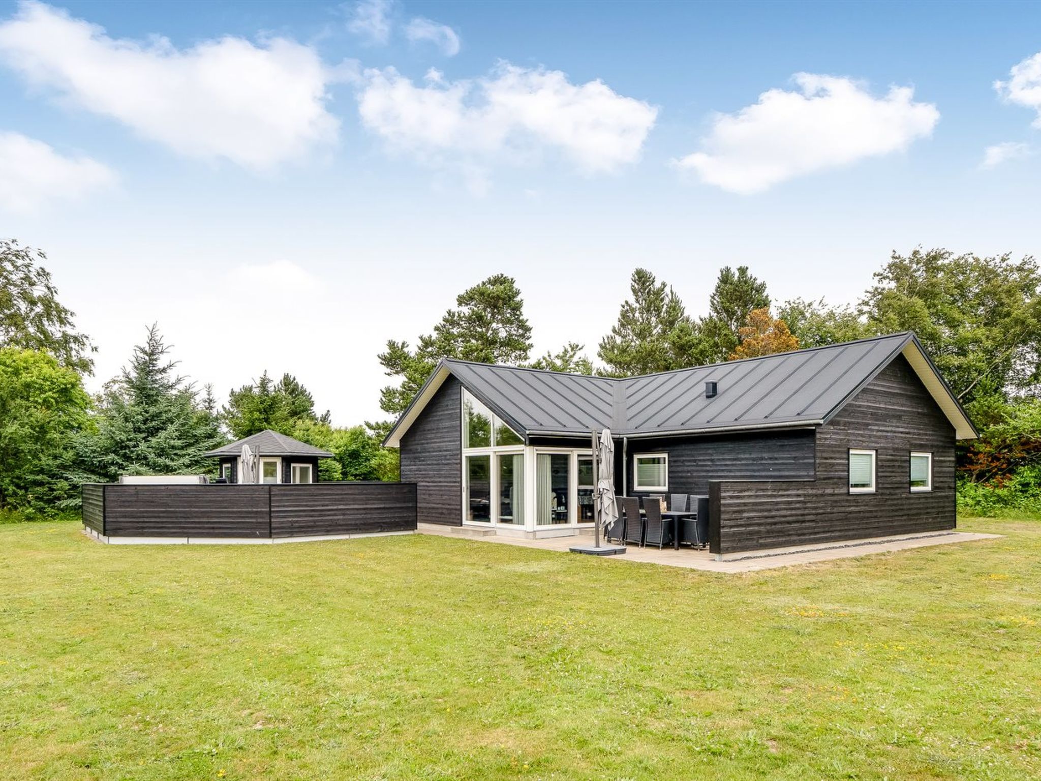 "Sunna" - 1.2km from the sea