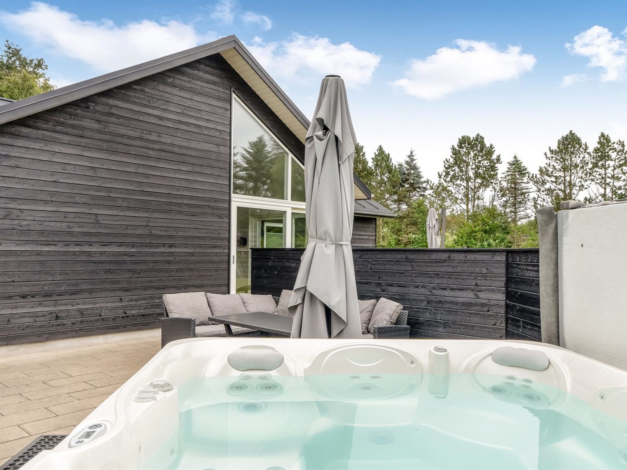 "Sunna" - 1.2km from the sea