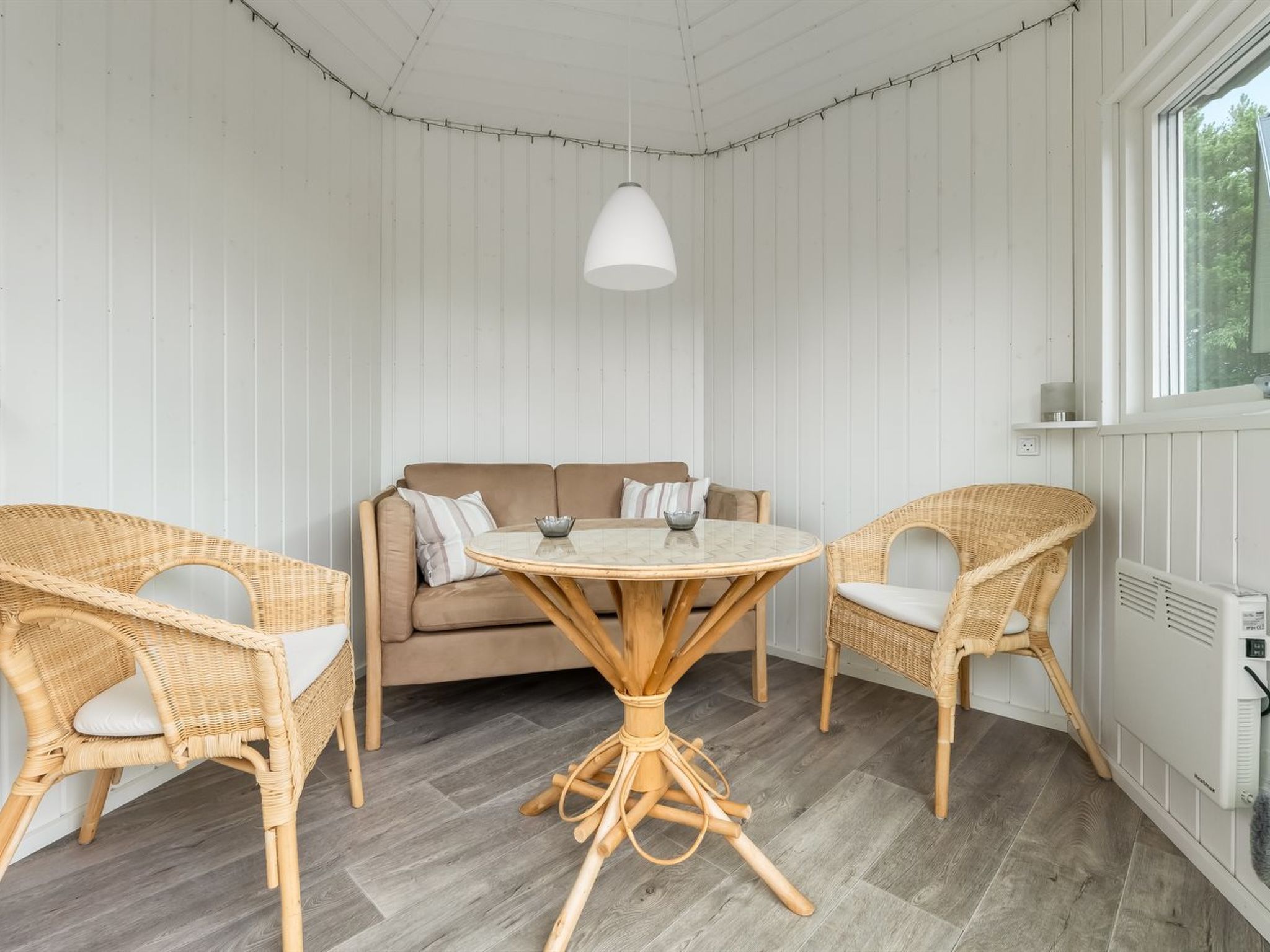 "Sunna" - 1.2km from the sea - Binnen