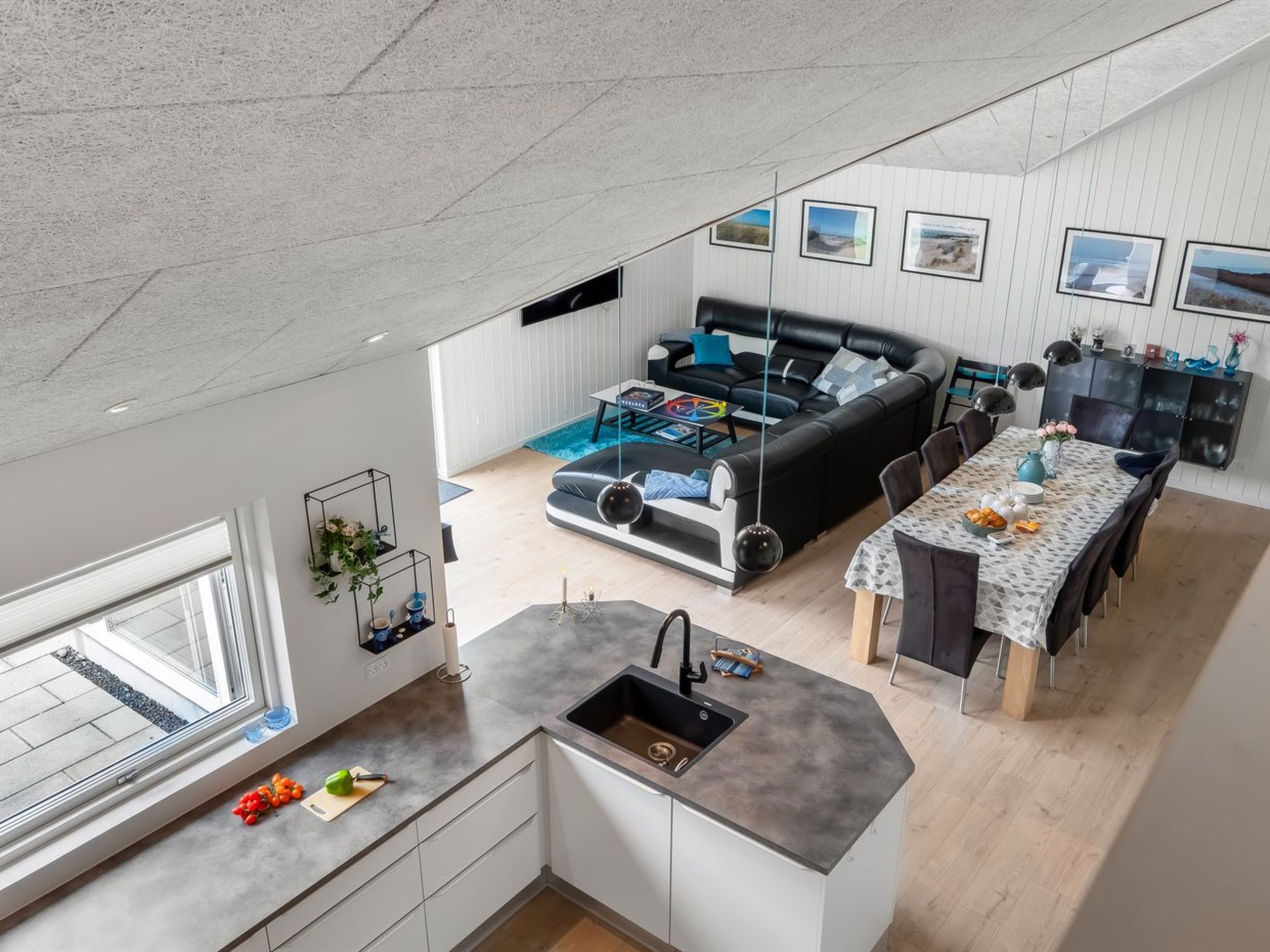 "Sunna" - 1.2km from the sea - Binnen