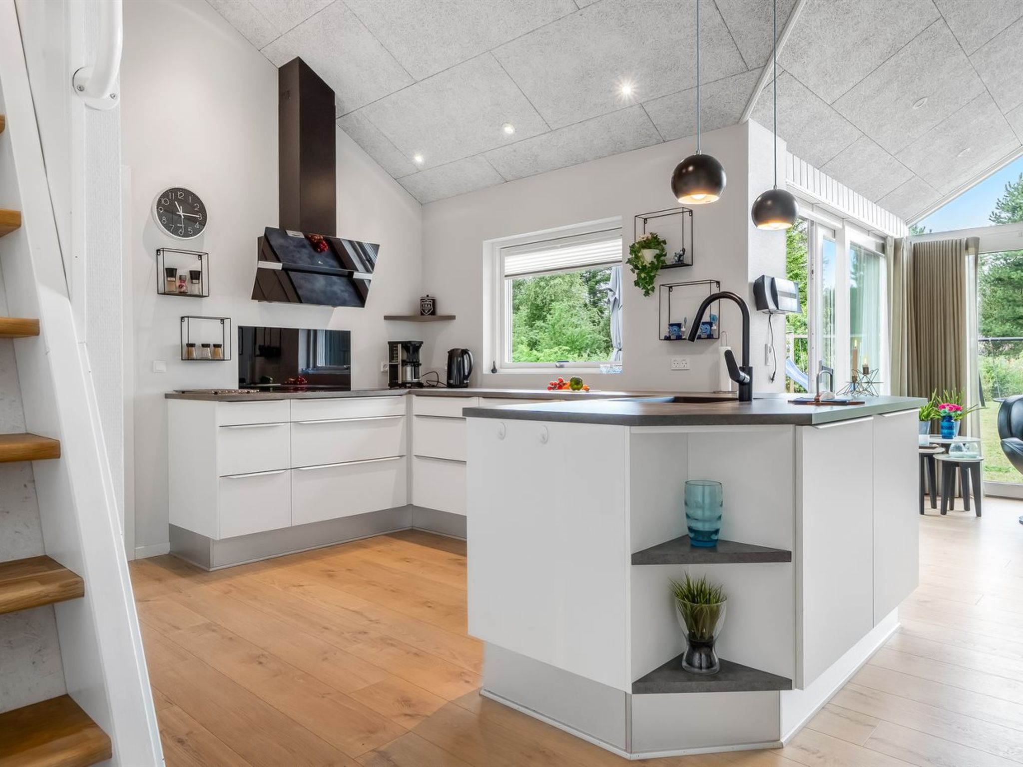 "Sunna" - 1.2km from the sea - Binnen