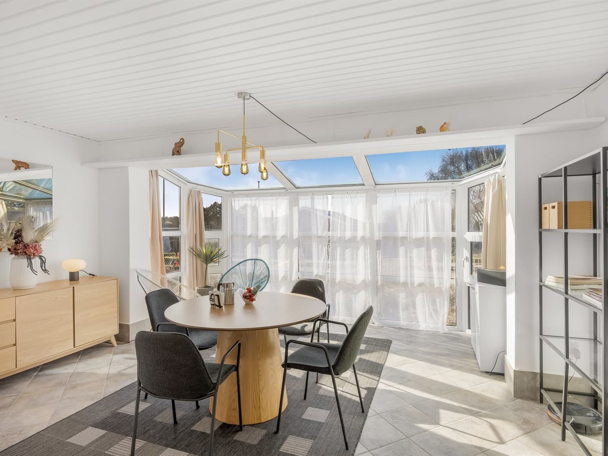 "Falk" - 900m from the sea - Inside