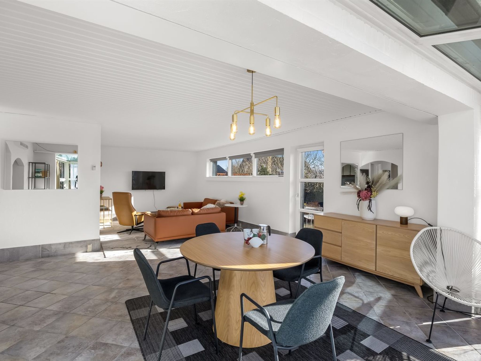 "Falk" - 900m from the sea - Inside