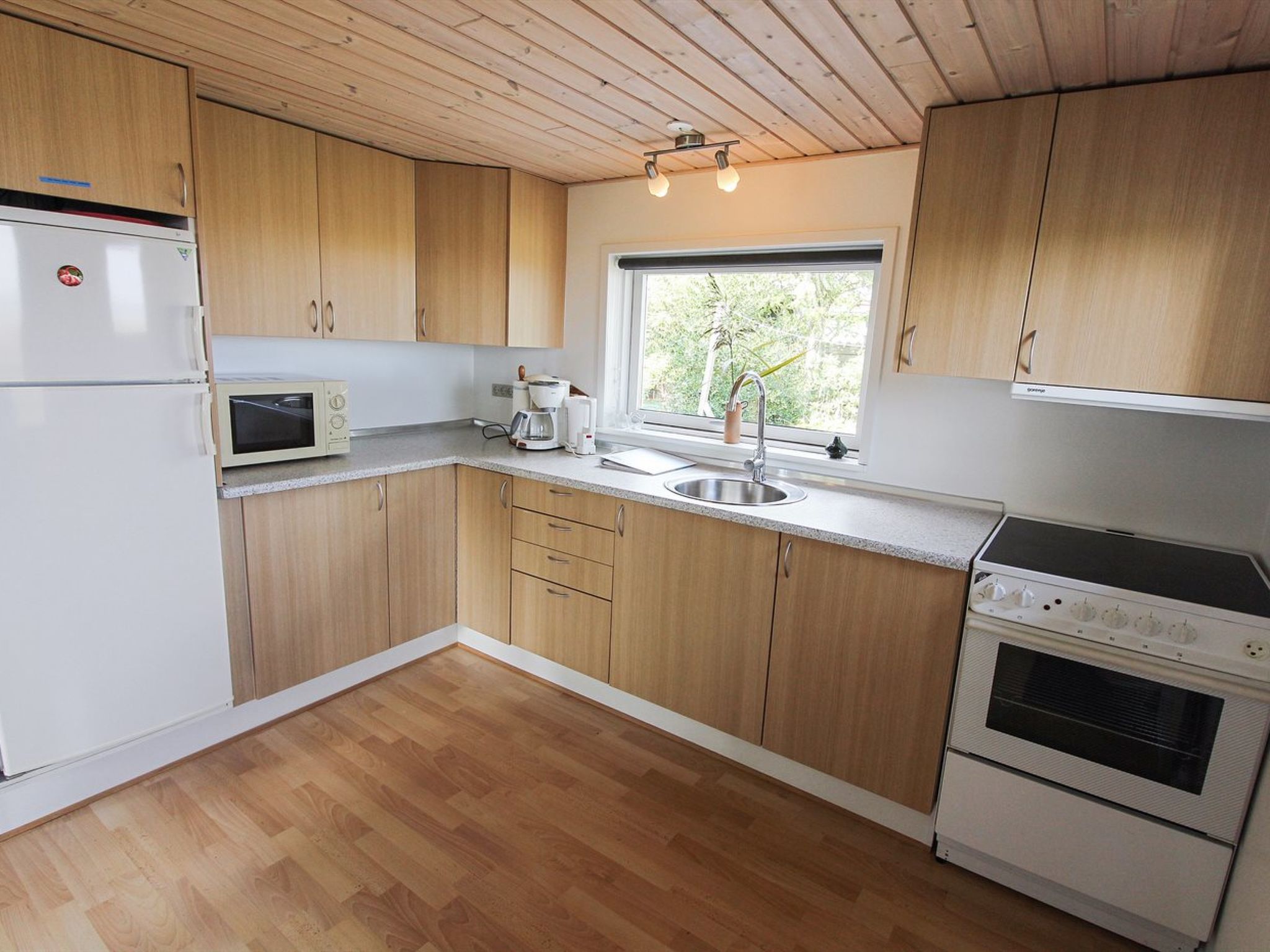 "Isalie" - 200m from the sea - Binnen