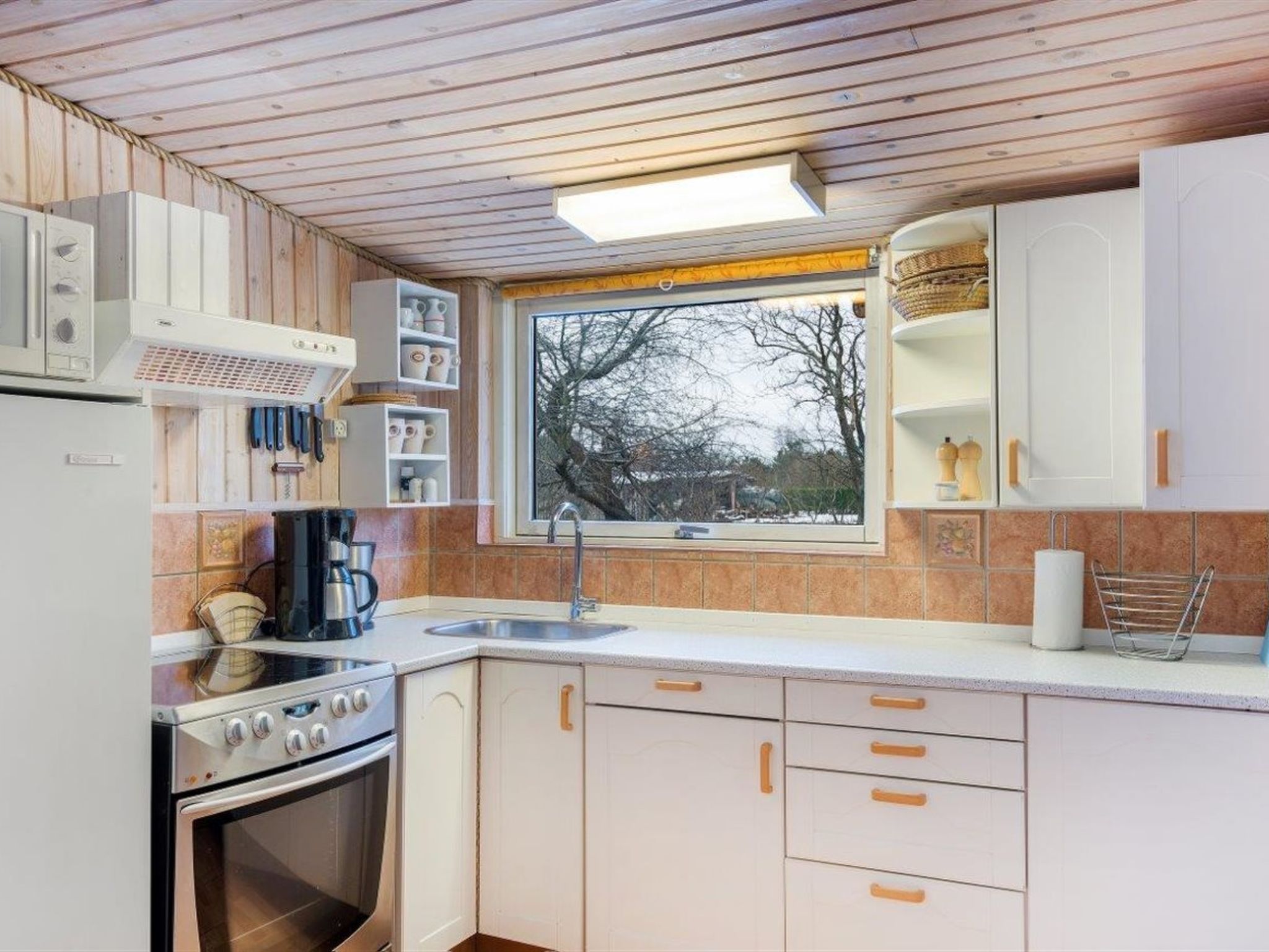 "Gonda" - 500m from the sea - Binnen