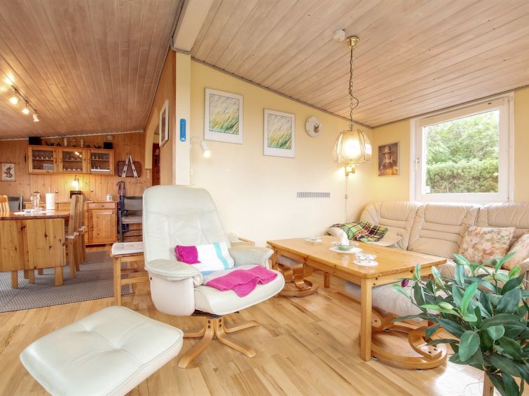 Search and Stay destination Frederikshavn, Denmark from . "Lilibeth" - 300m from the sea in NE Jutland