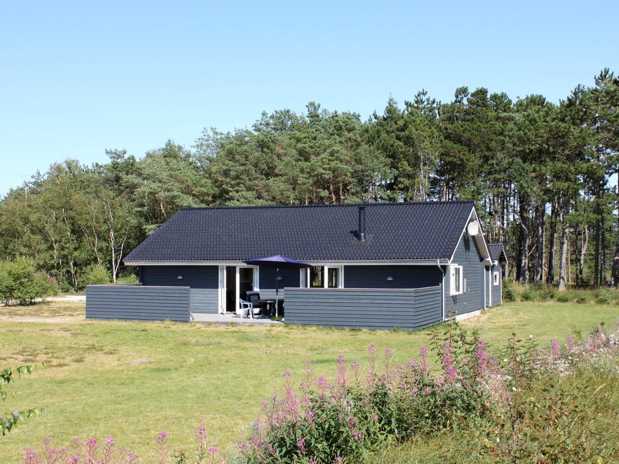 "Jurgis" - 300m from the sea-Buiten