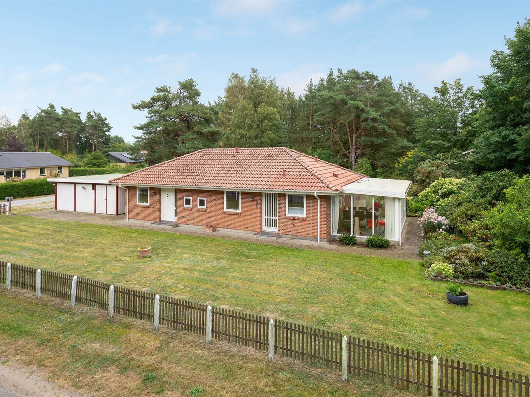 "Maksimilian" - 1.5km from the sea - Buiten