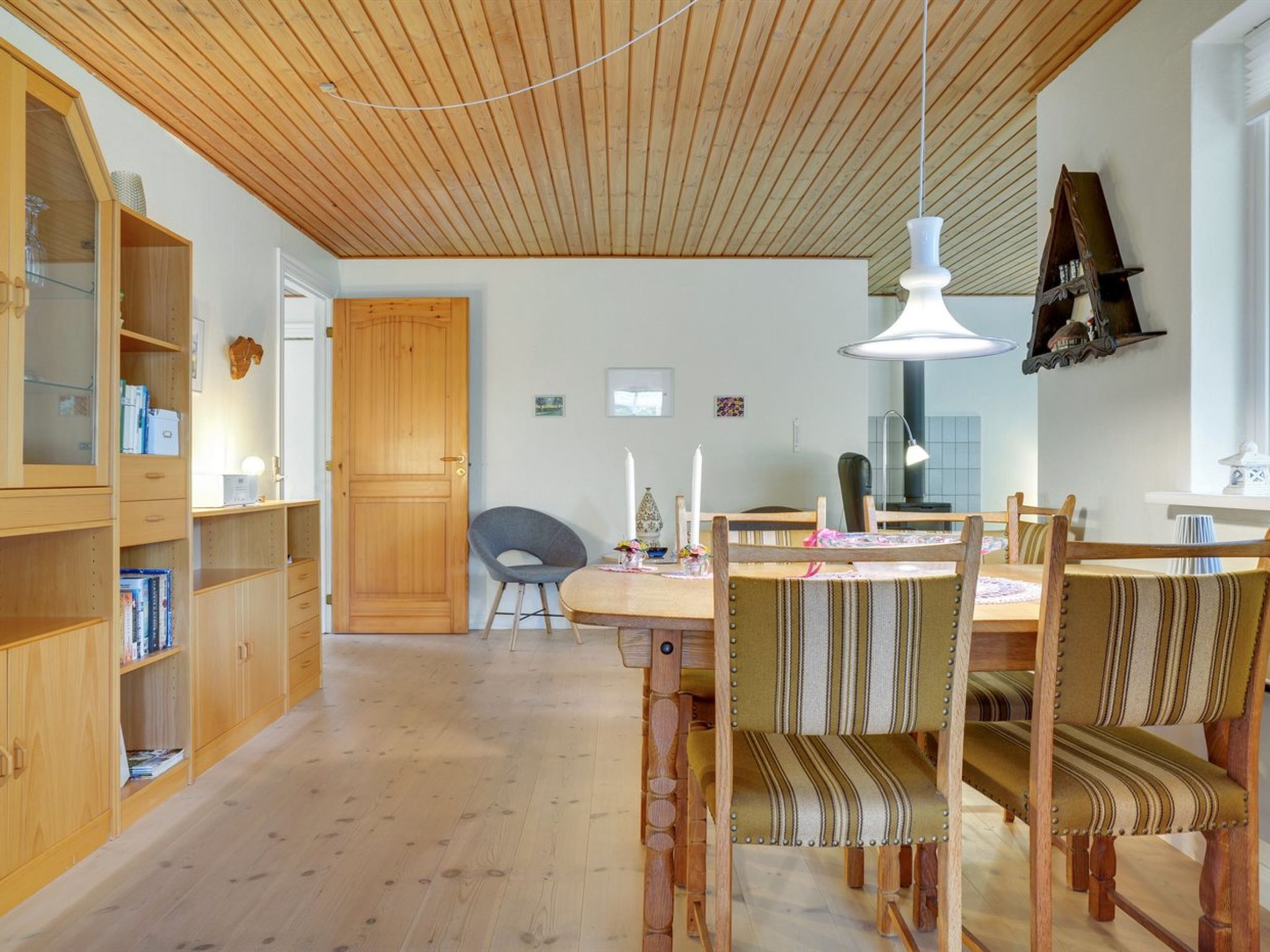 "Maksimilian" - 1.5km from the sea - Binnen