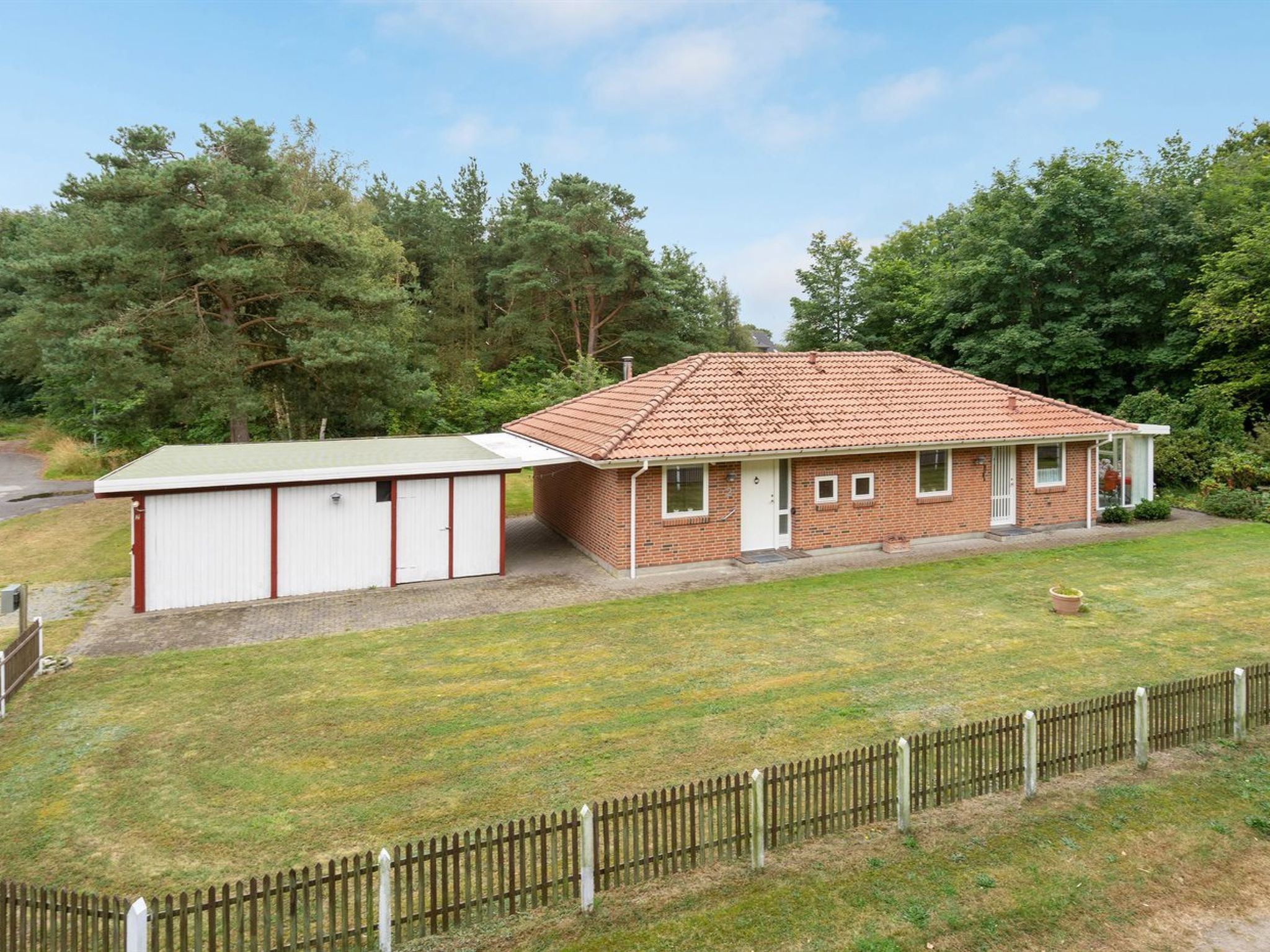"Maksimilian" - 1.5km from the sea - Buiten