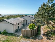 "Petersen" - 50m from the sea