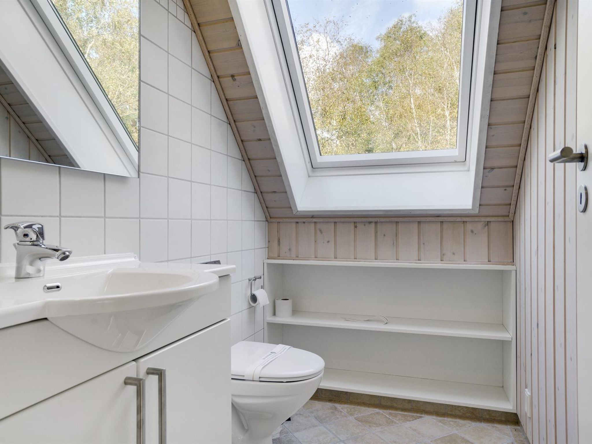 "Henni" - 2.5km from the sea-Binnen