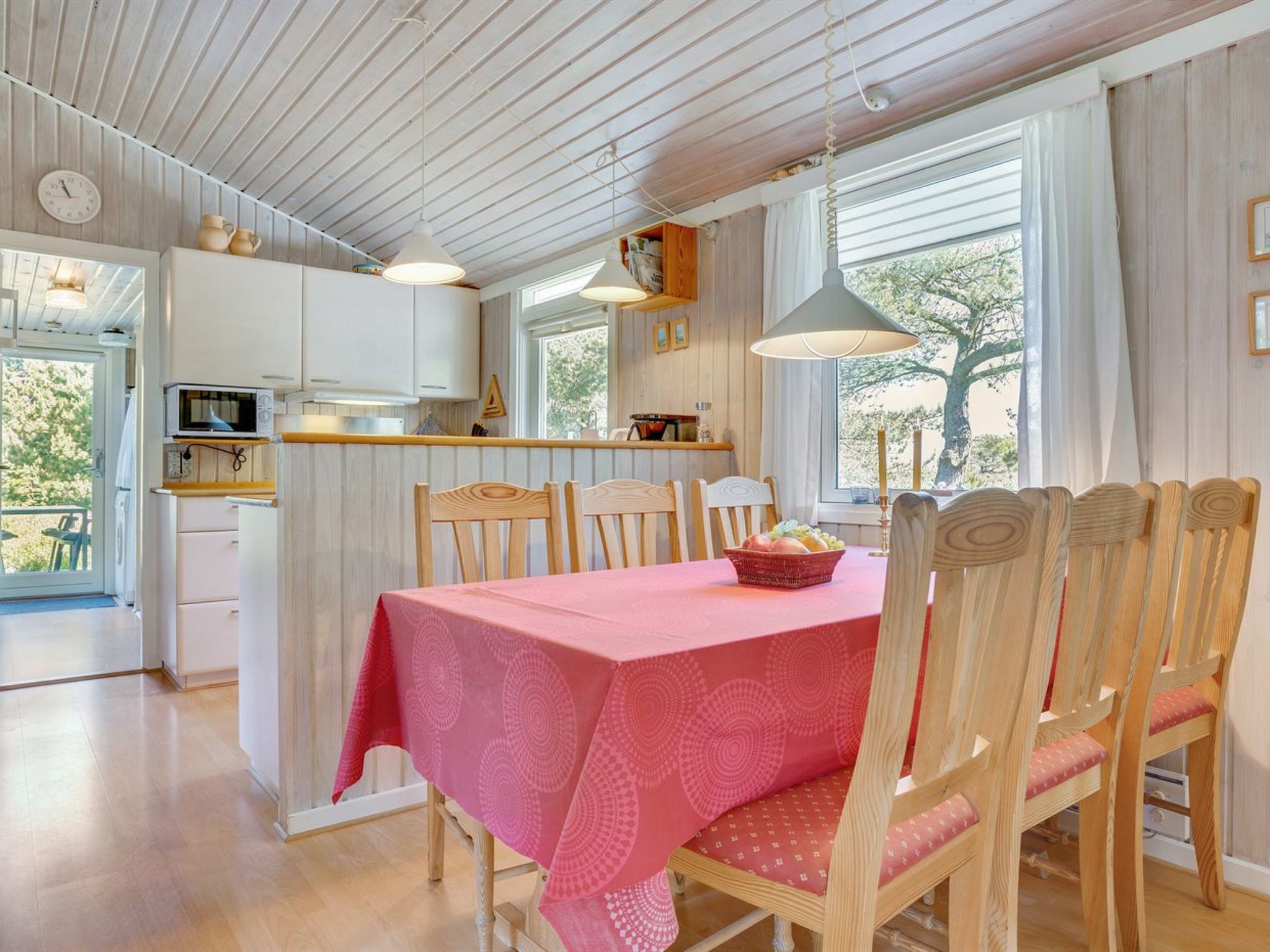"Hrefna" - 350m from the sea - Drinnen