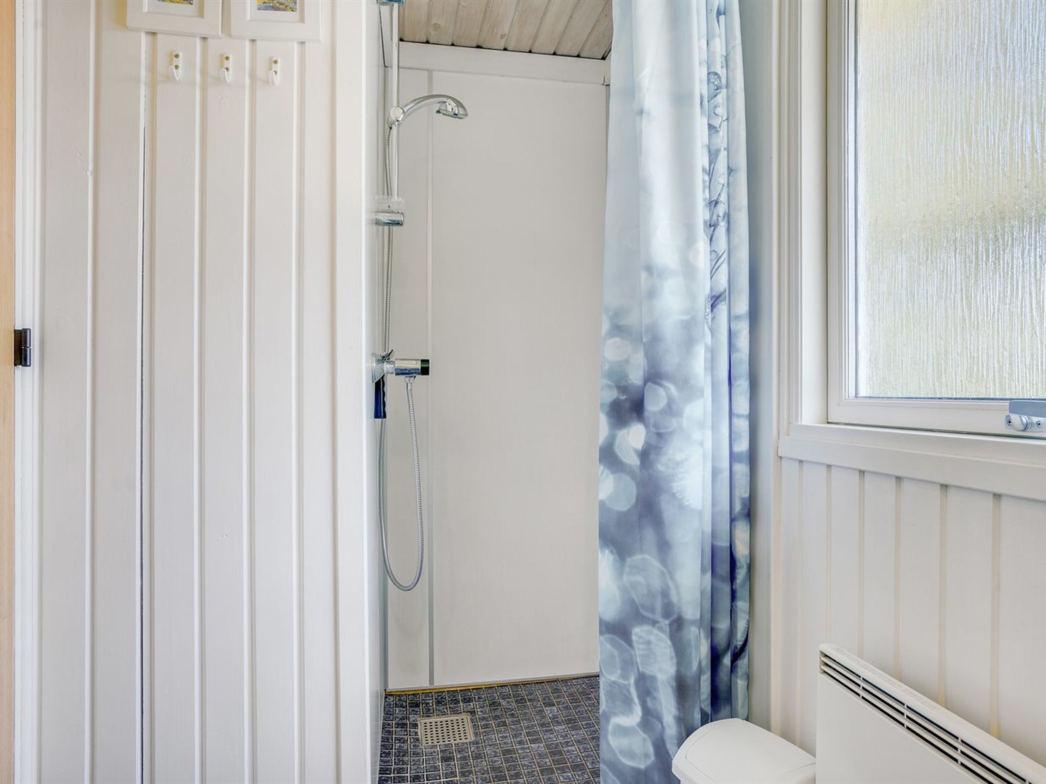 "Hrefna" - 350m from the sea - Drinnen