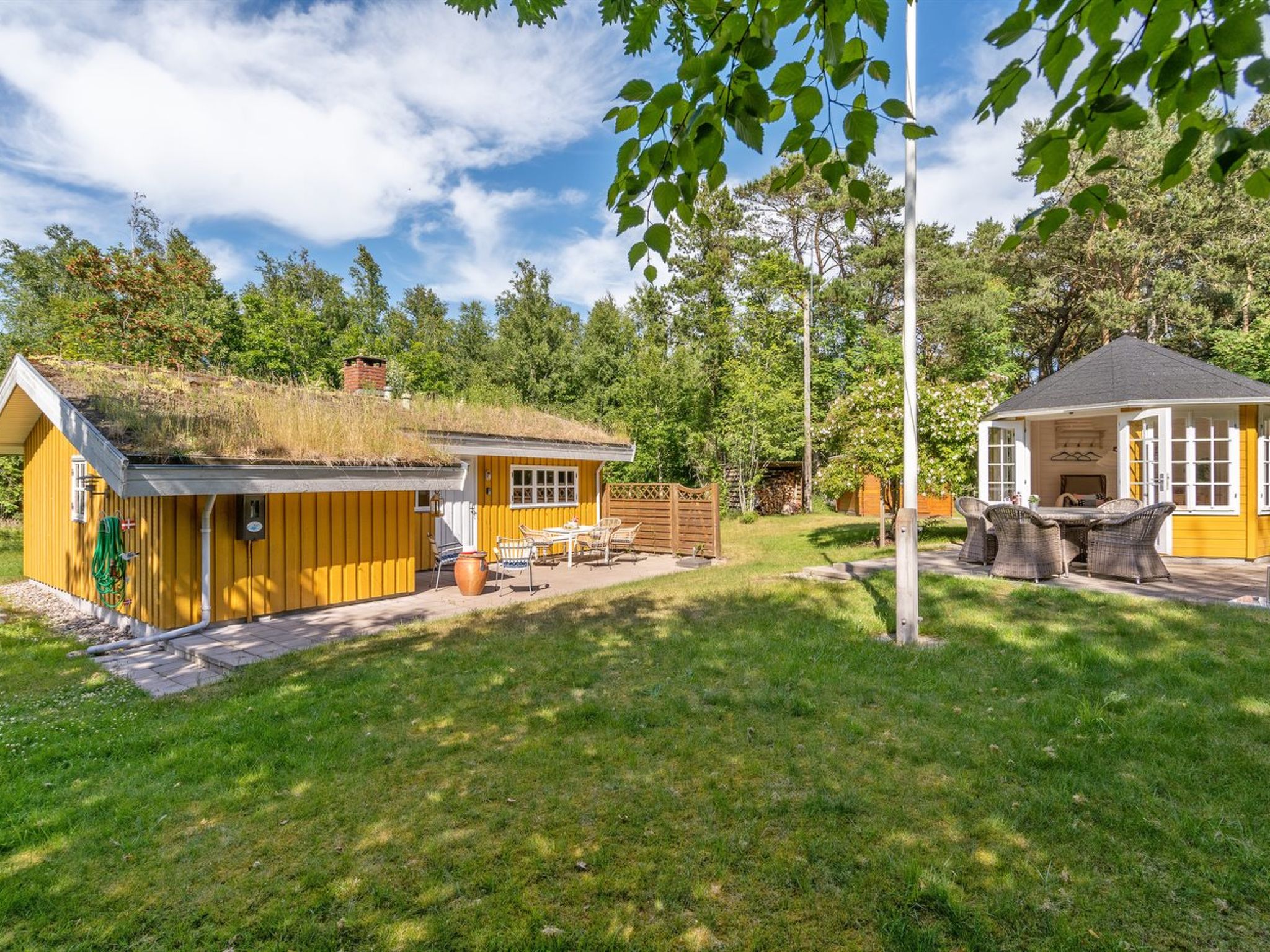 "Mirla" - 300m from the sea - Buiten