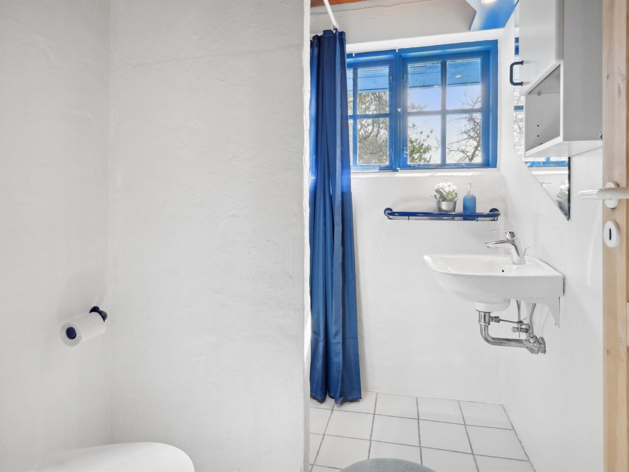 "Ema" - 5km from the sea-Drinnen