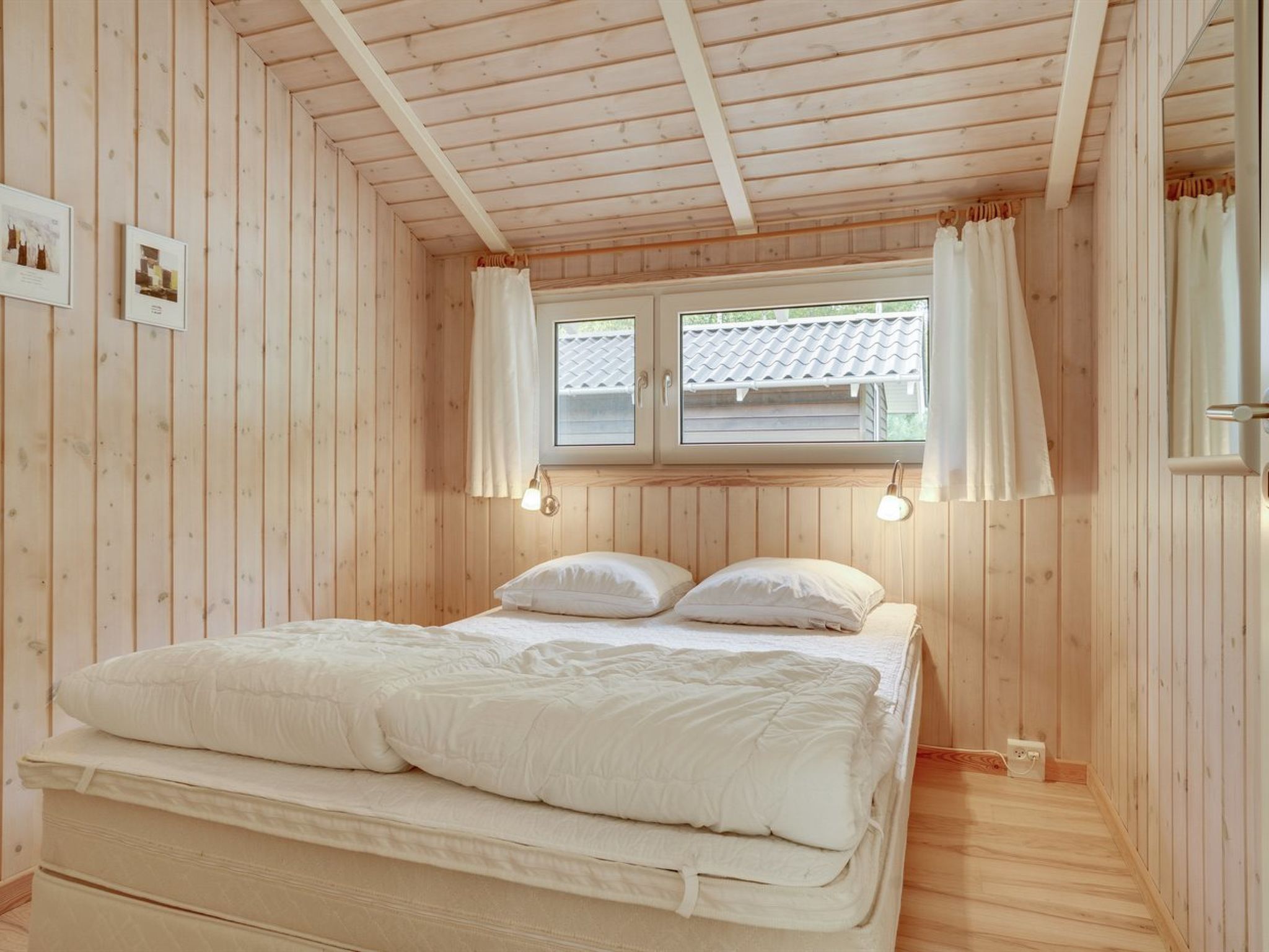 "Thomasine" - 1.5km from the sea - Binnen