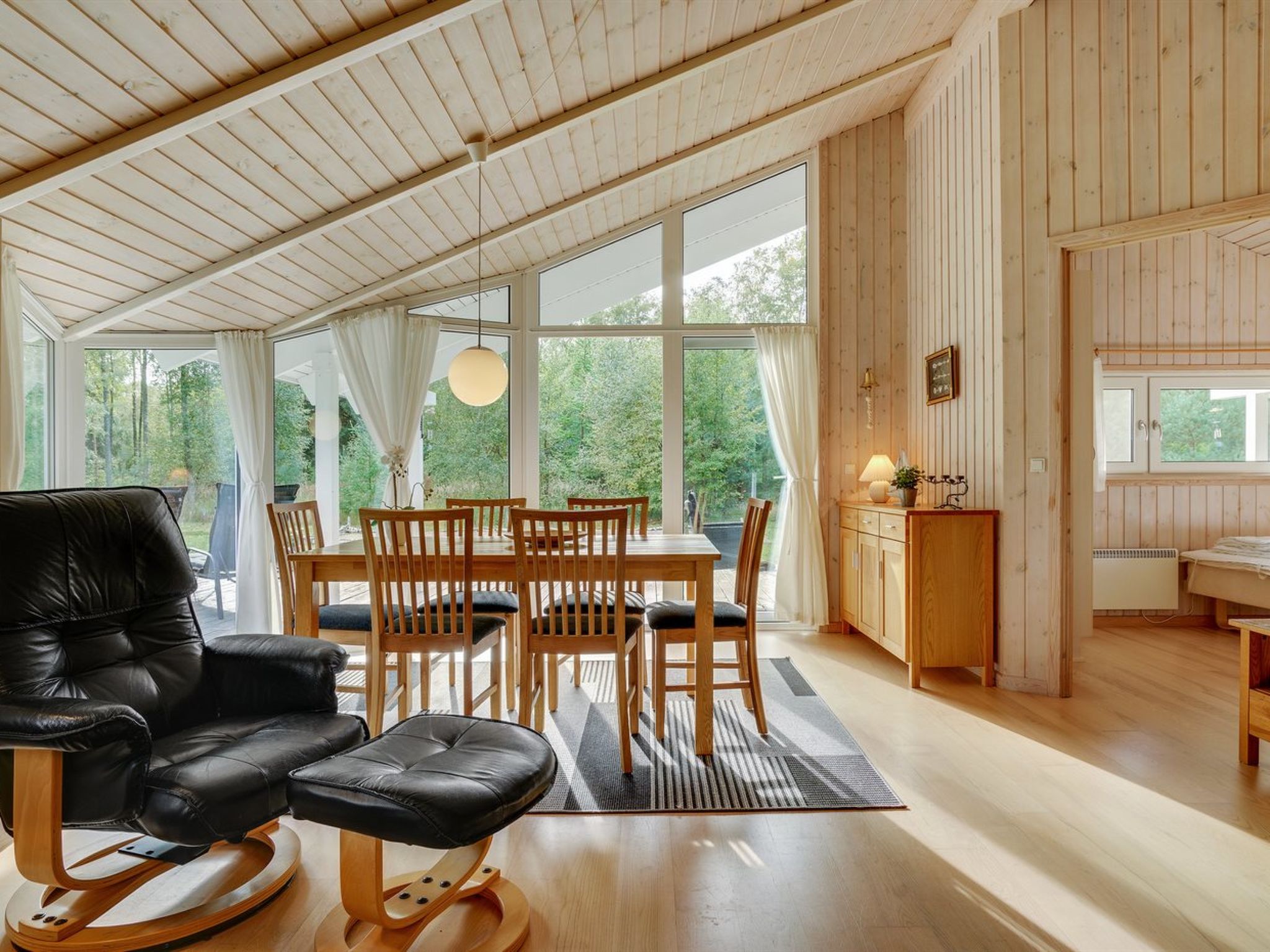 "Thomasine" - 1.5km from the sea - Binnen